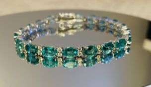 Beautiful 14.5CT Natural Emerald Bracelet With Natural Diamonds & 18k Gold