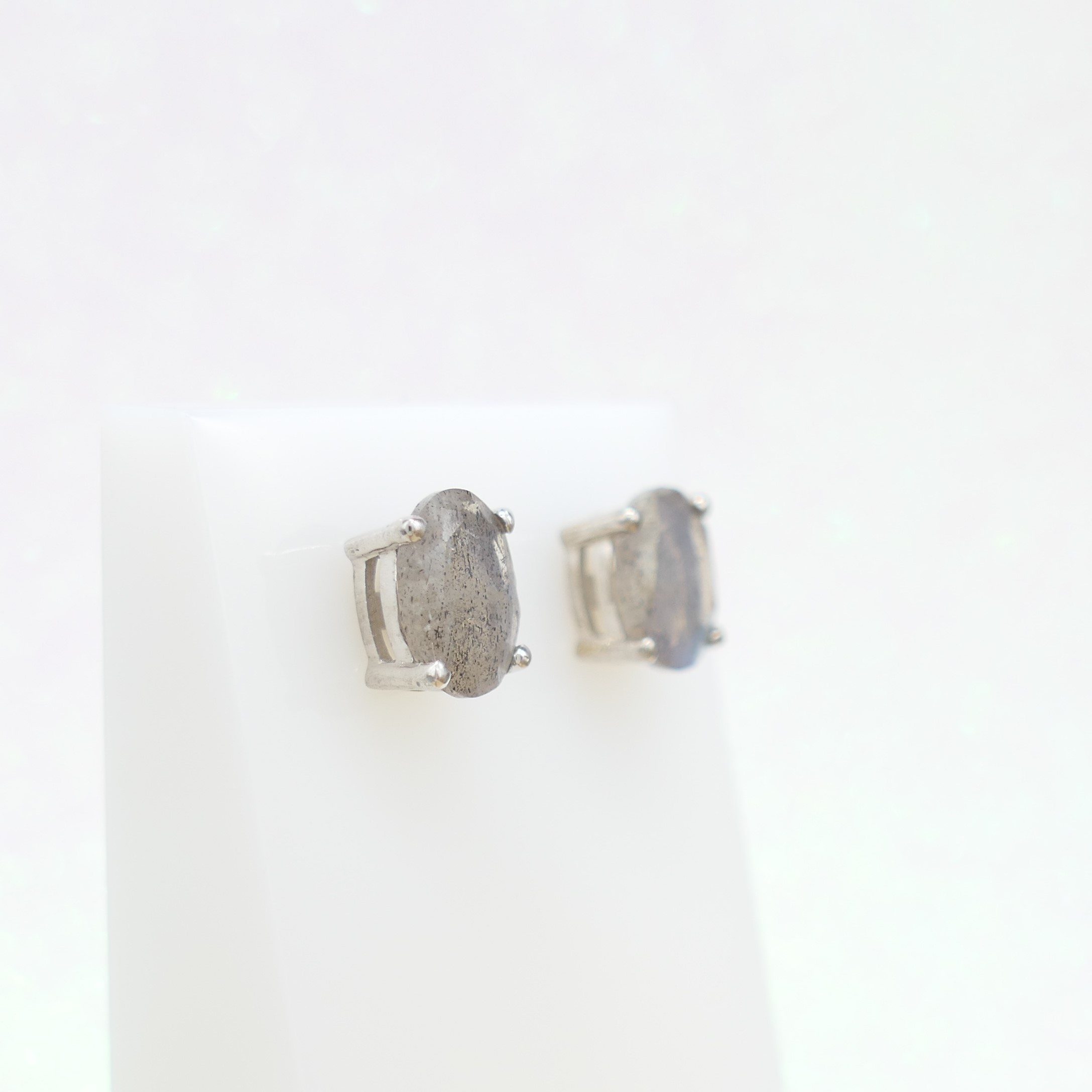 Pair of Oval Cut Labradorite Gemstone Silver Stud Earrings - Image 2 of 6