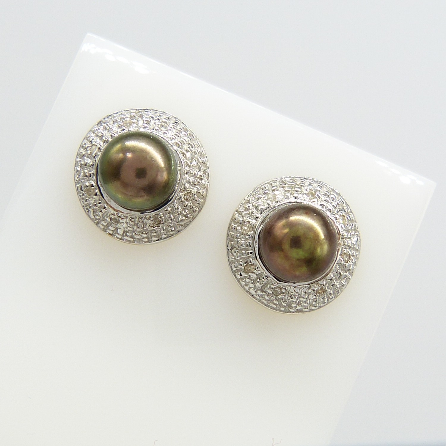 Acorn Style Black Pearl, Diamond and Yellow Gold Ear Studs With Gift Box