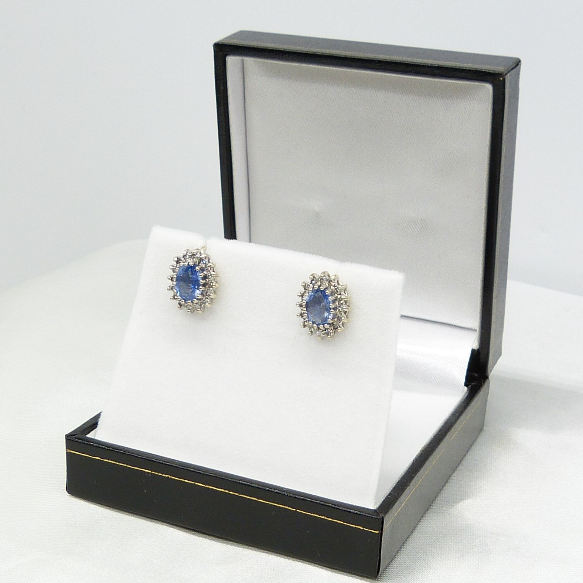 Vintage Pair of Cornflower Blue Sapphire and Diamond Ear Studs With Screw Back Clip On Fittings - Image 5 of 7