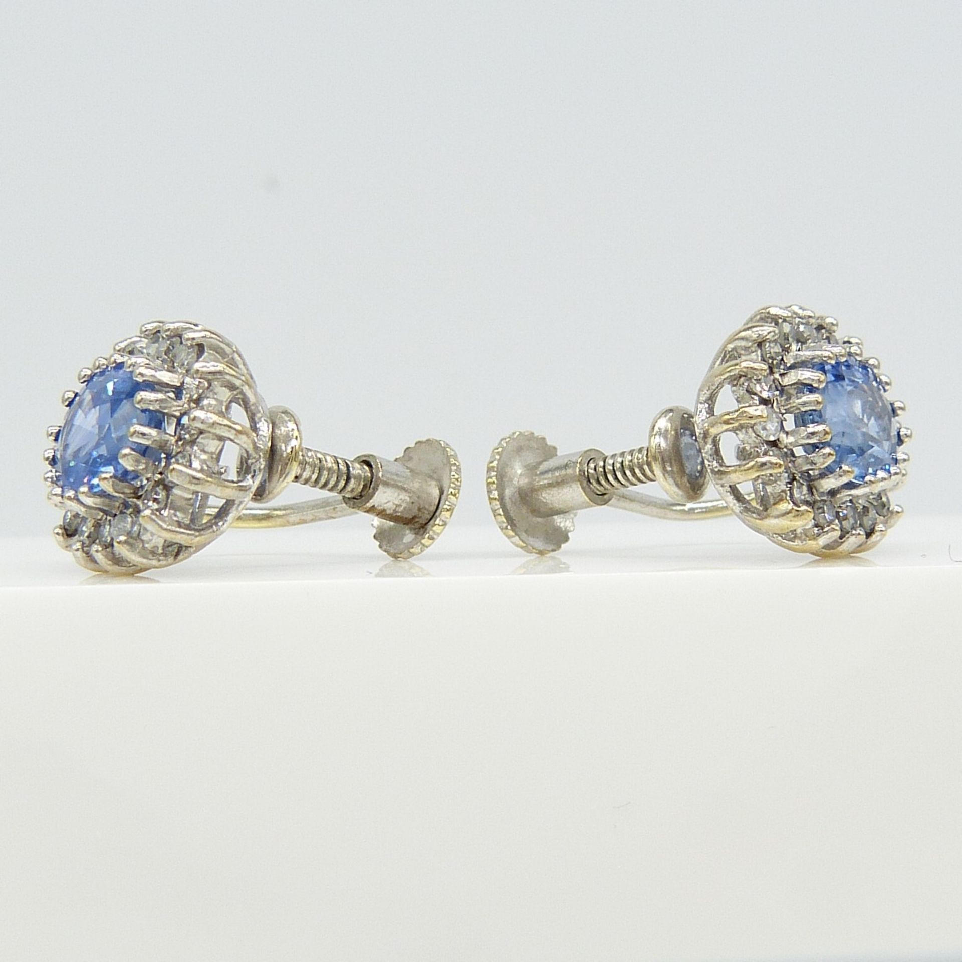 Vintage Pair of Cornflower Blue Sapphire and Diamond Ear Studs With Screw Back Clip On Fittings - Image 3 of 7