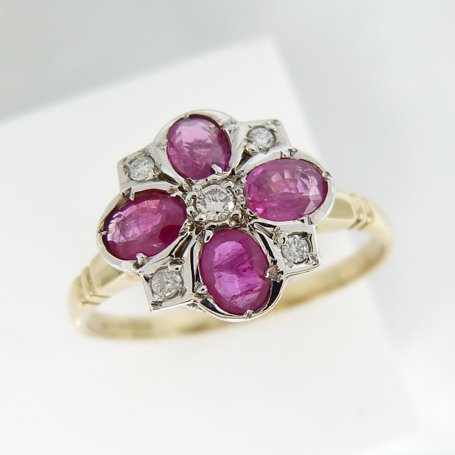 Yellow and White Gold Vintage-Style Ring Set With Rubies and Diamonds - Image 4 of 6