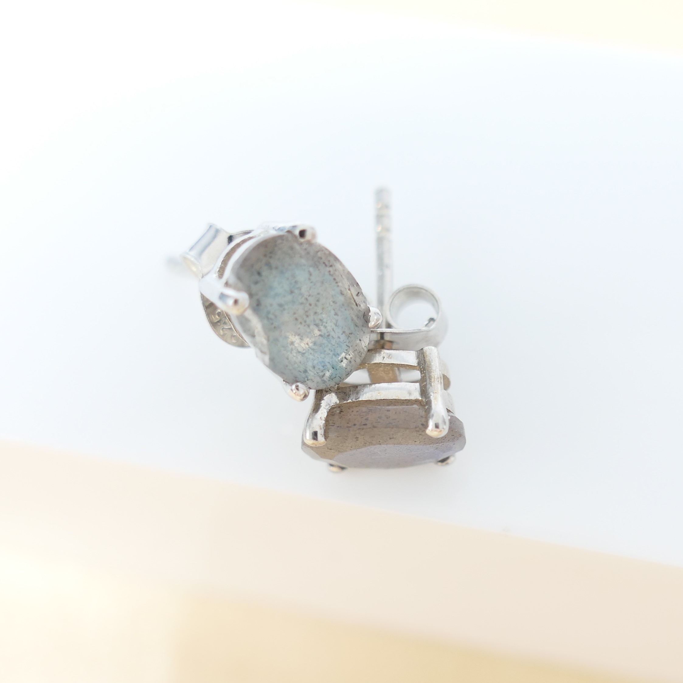 Pair of Oval Cut Labradorite Gemstone Silver Stud Earrings - Image 5 of 6