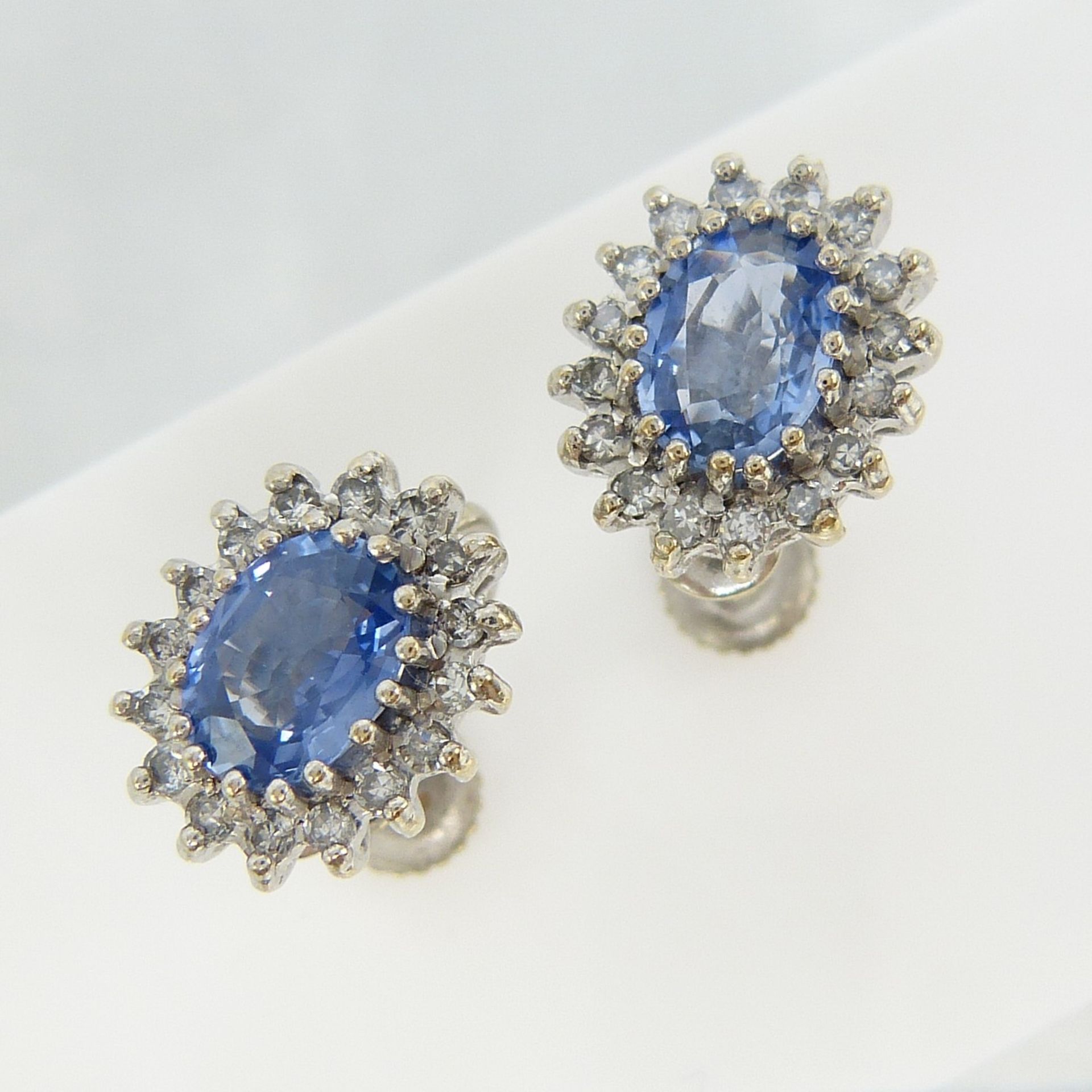 Vintage Pair of Cornflower Blue Sapphire and Diamond Ear Studs With Screw Back Clip On Fittings - Image 6 of 7