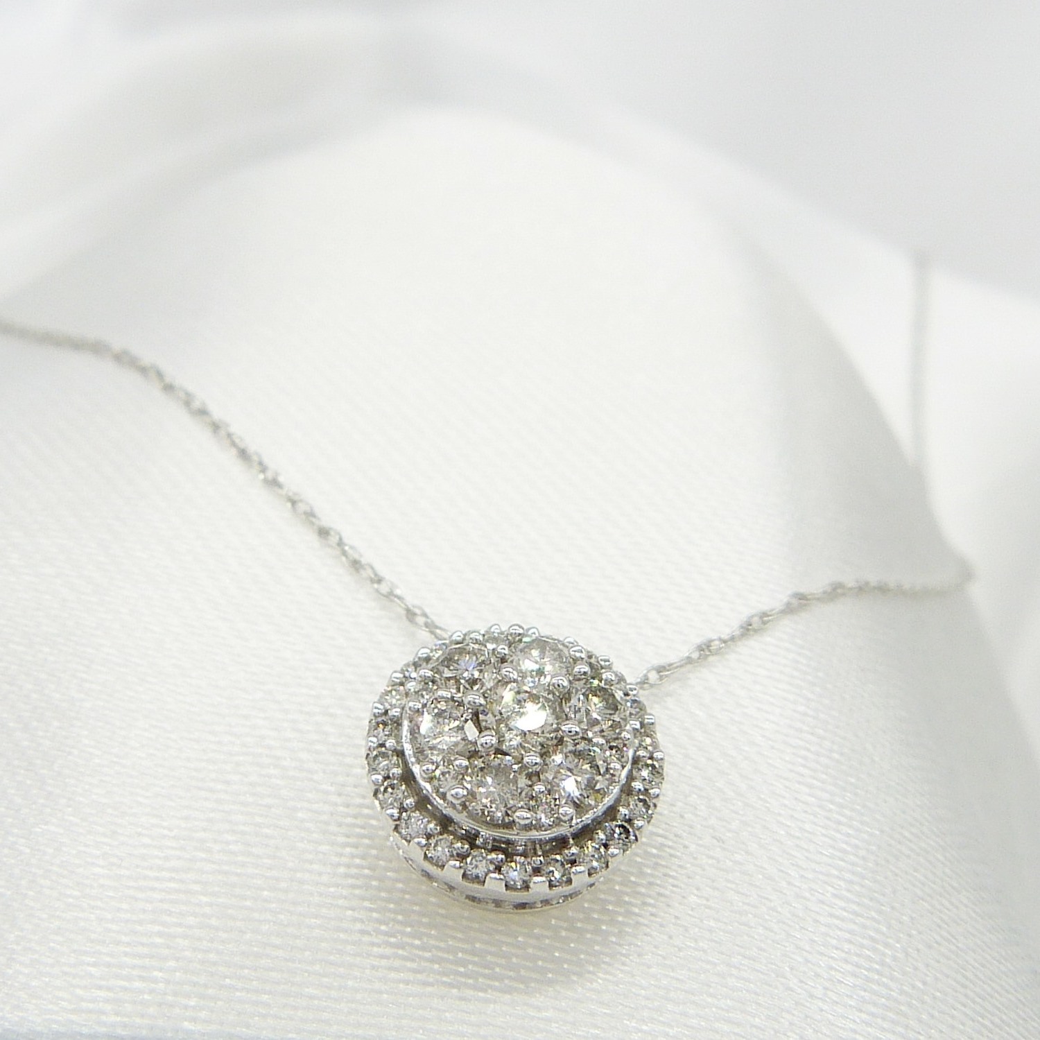 White Gold 0.50 Carat Diamond Cluster Necklace With Gift Box - Image 2 of 6