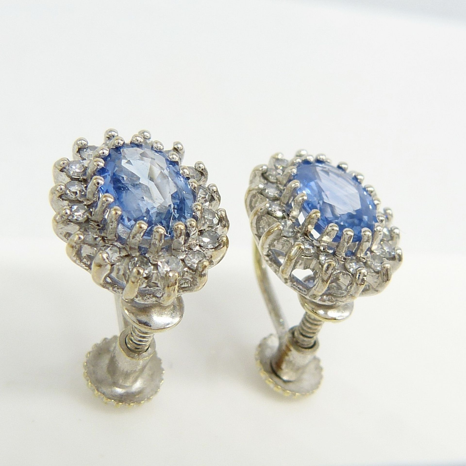 Vintage Pair of Cornflower Blue Sapphire and Diamond Ear Studs With Screw Back Clip On Fittings - Image 2 of 7