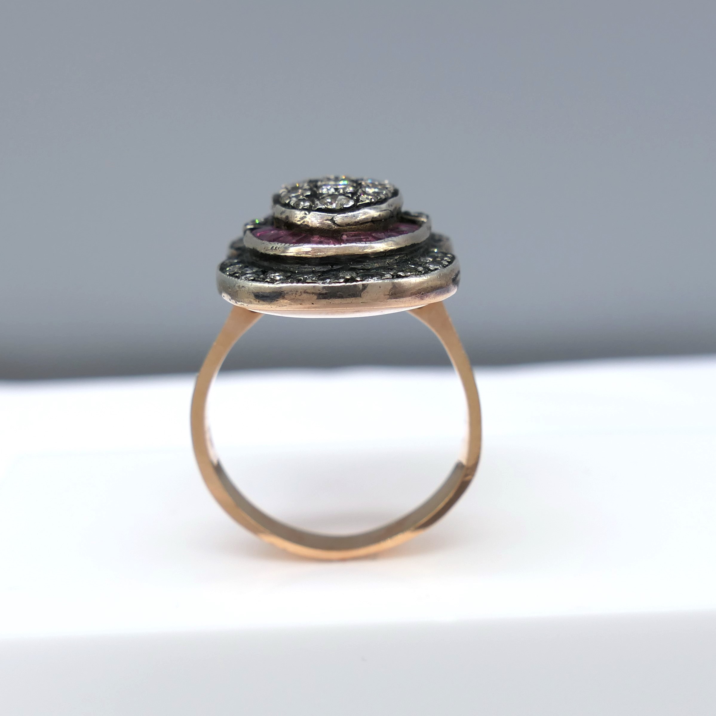 Large Hand-Made 8ct Rose Gold Ruby and Diamond Ring - Image 5 of 6