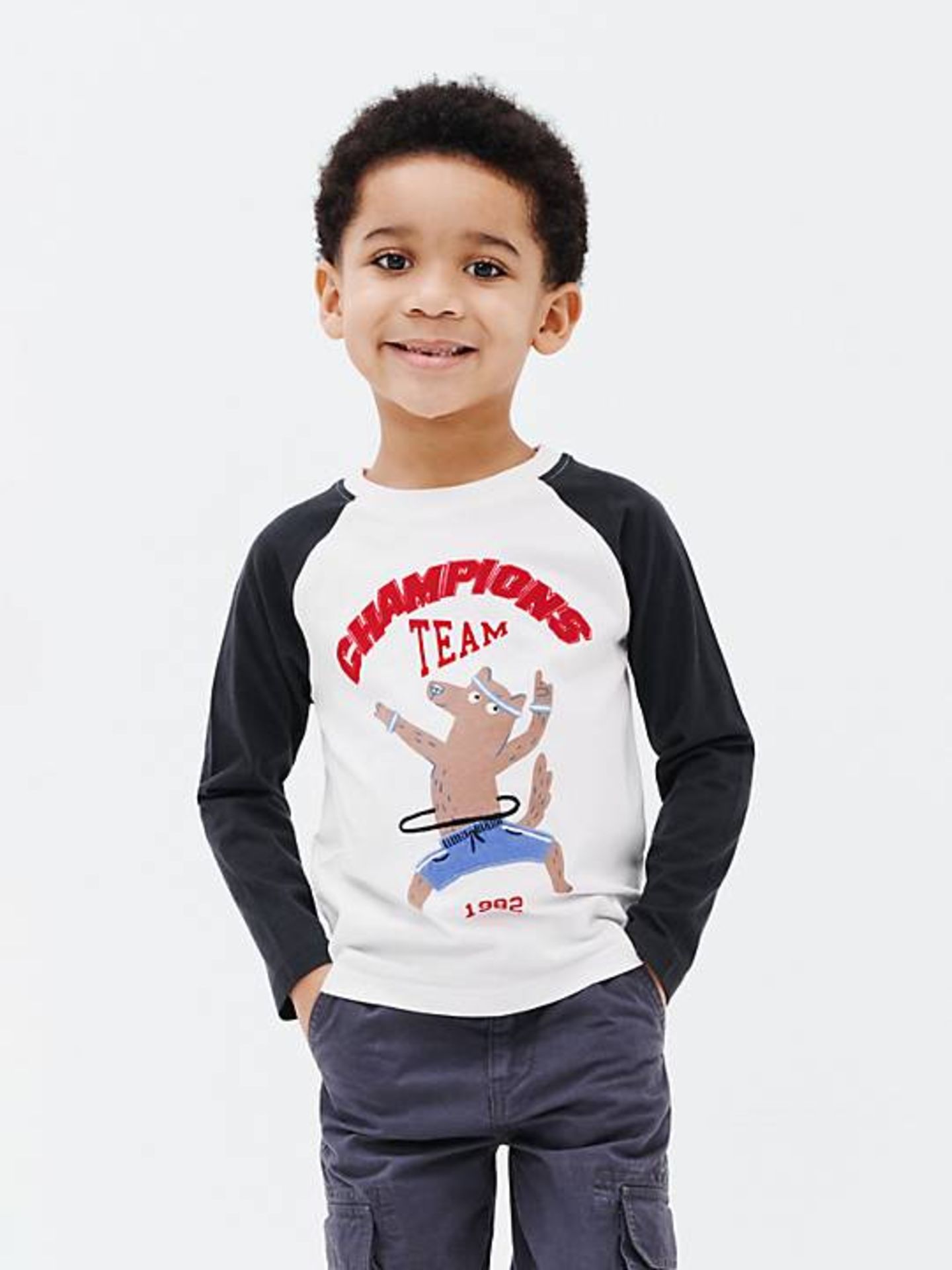 Pallet of Raw Customer Returns - Category - CHILDRENSWEAR - P100141707 - Image 47 of 85