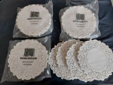 2000 x white doilies selection of sizes