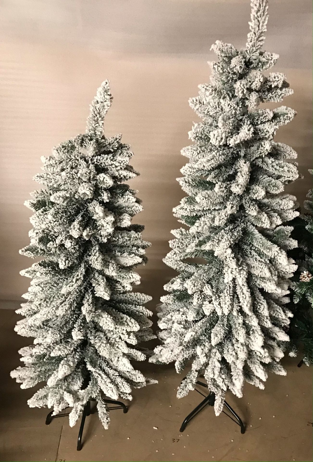 2 x 5ft Christmas Tree Artificial with Snow Frosted Tips Slim Pencil Shape - Image 2 of 2