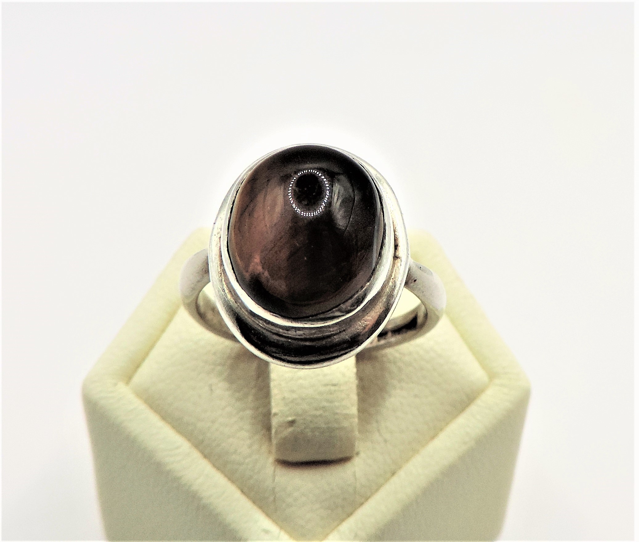 Circa 1970's Artisan Sterling Silver Cabochon Tigers Eye Ring - Image 2 of 4