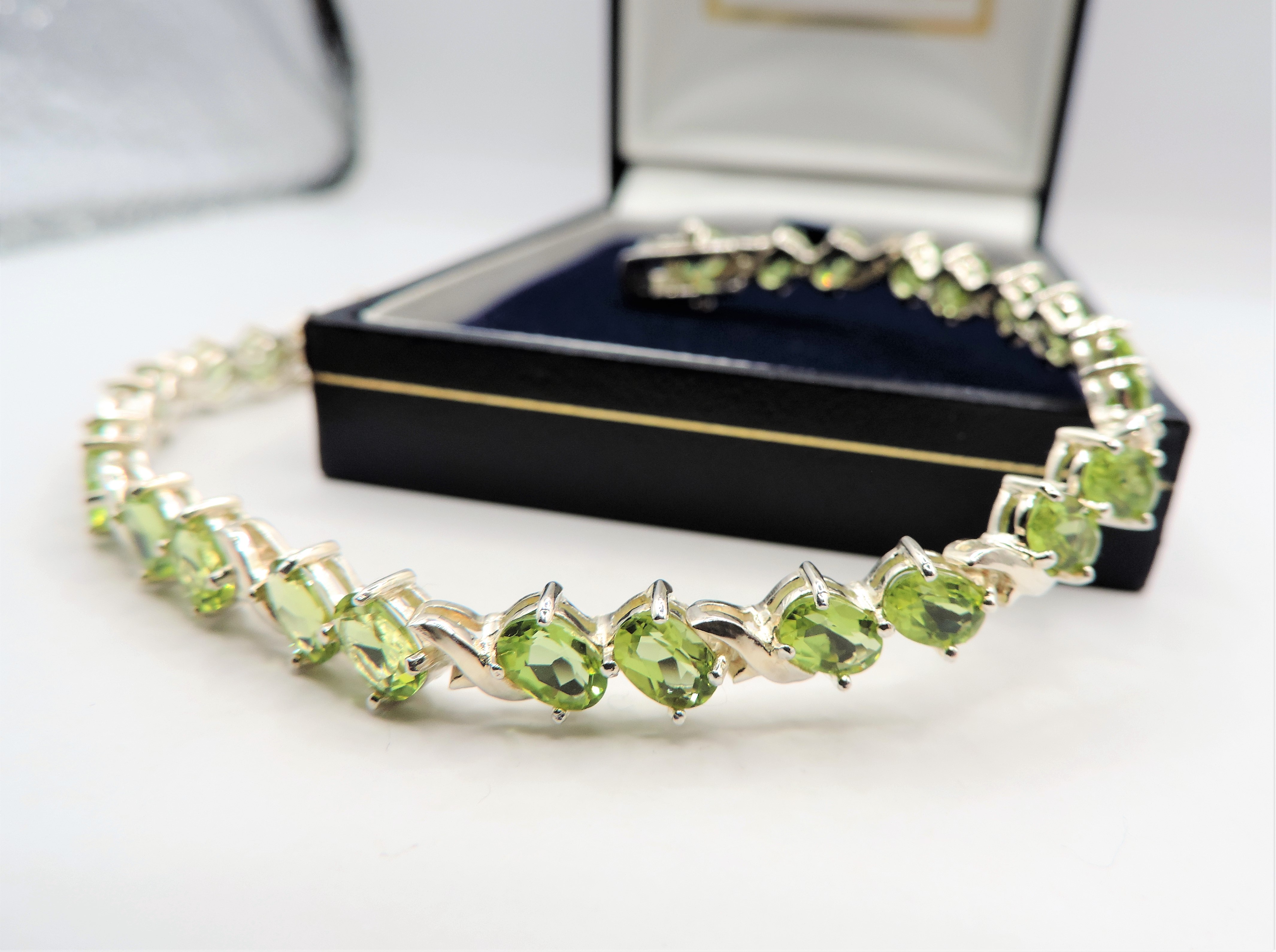 Sterling Silver 13CT 26 Peridot Gemstone Bracelet 'New' with Gift Box