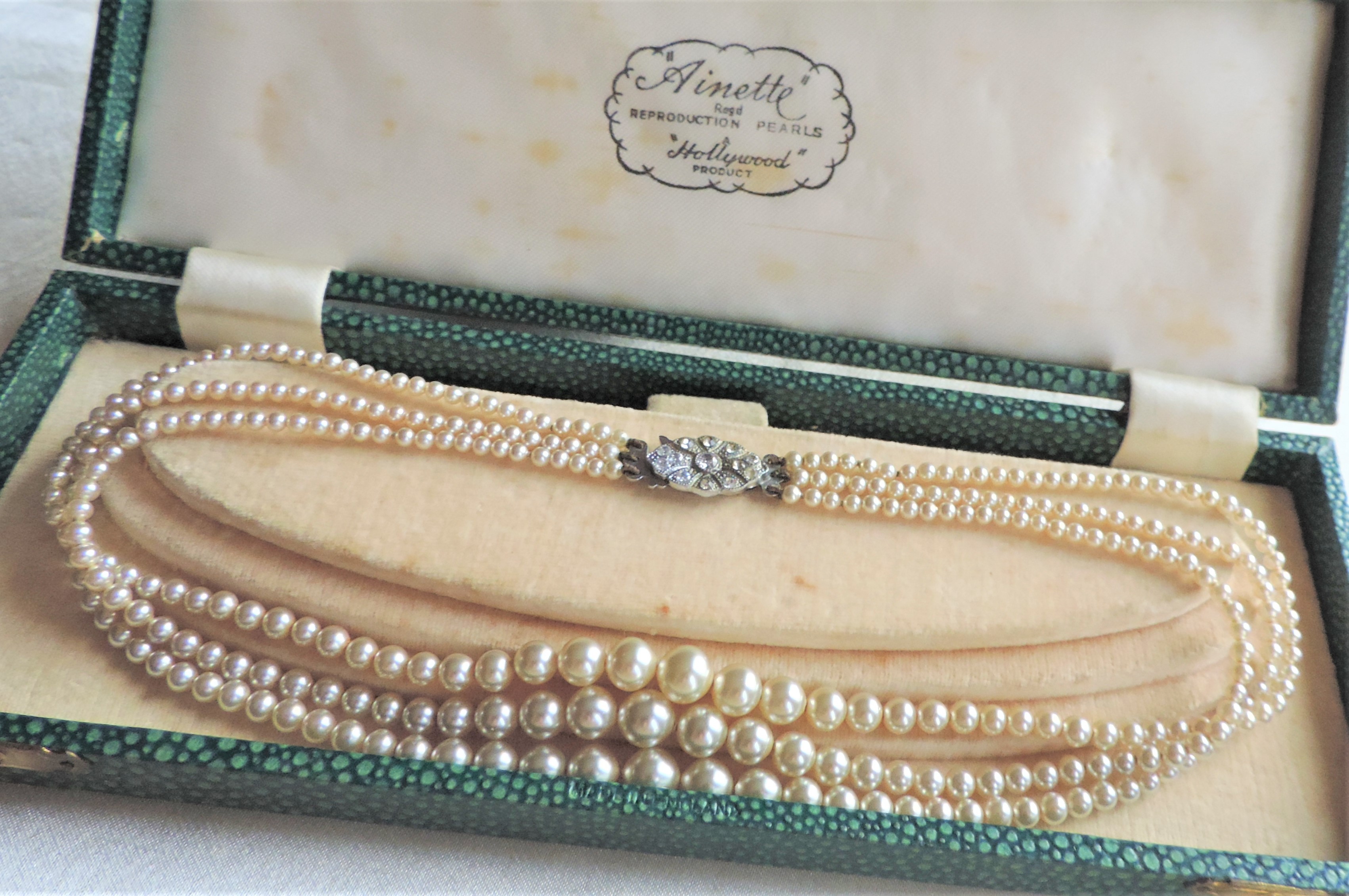 Vintage Triple Strand Graduated Pearl Necklace in Original Box - Image 3 of 4