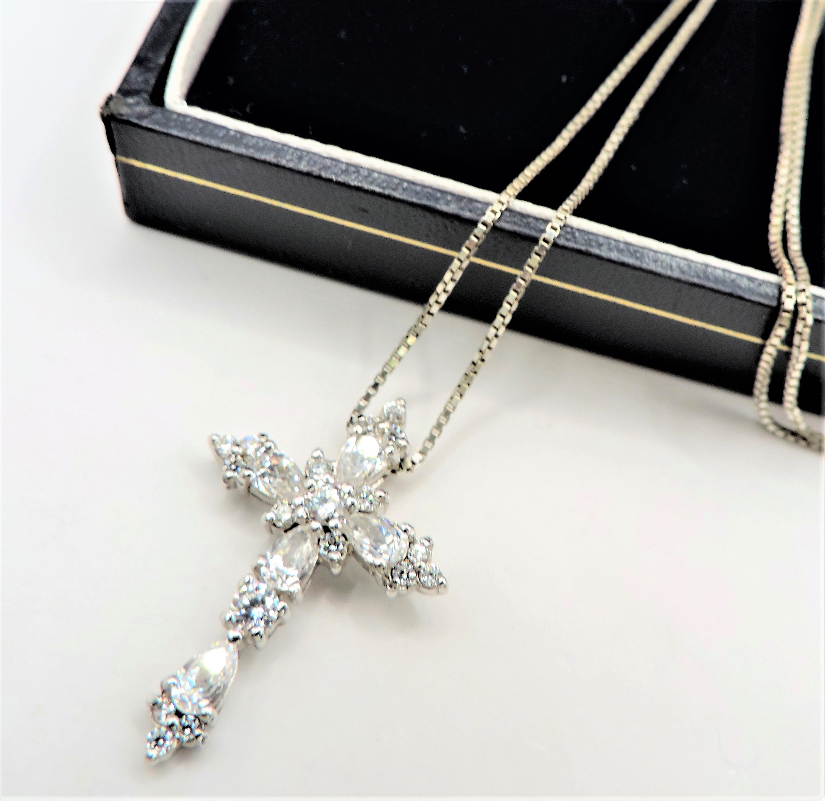 Sterling Silver Cubic Zirconia Cross Pendant Necklace New with Gift Pouch - Image 2 of 2