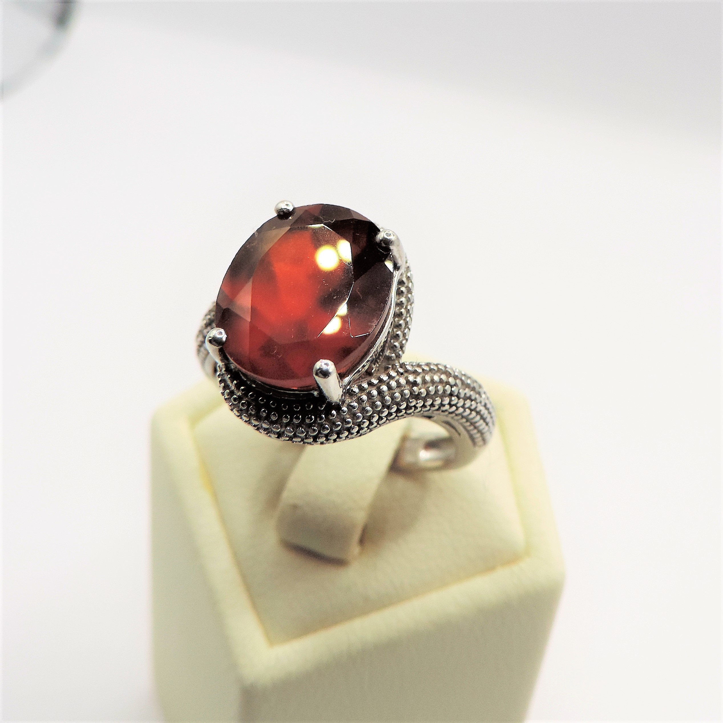 Sterling Silver 3.8CT Ruby Ring New with Gift Pouch - Image 3 of 5