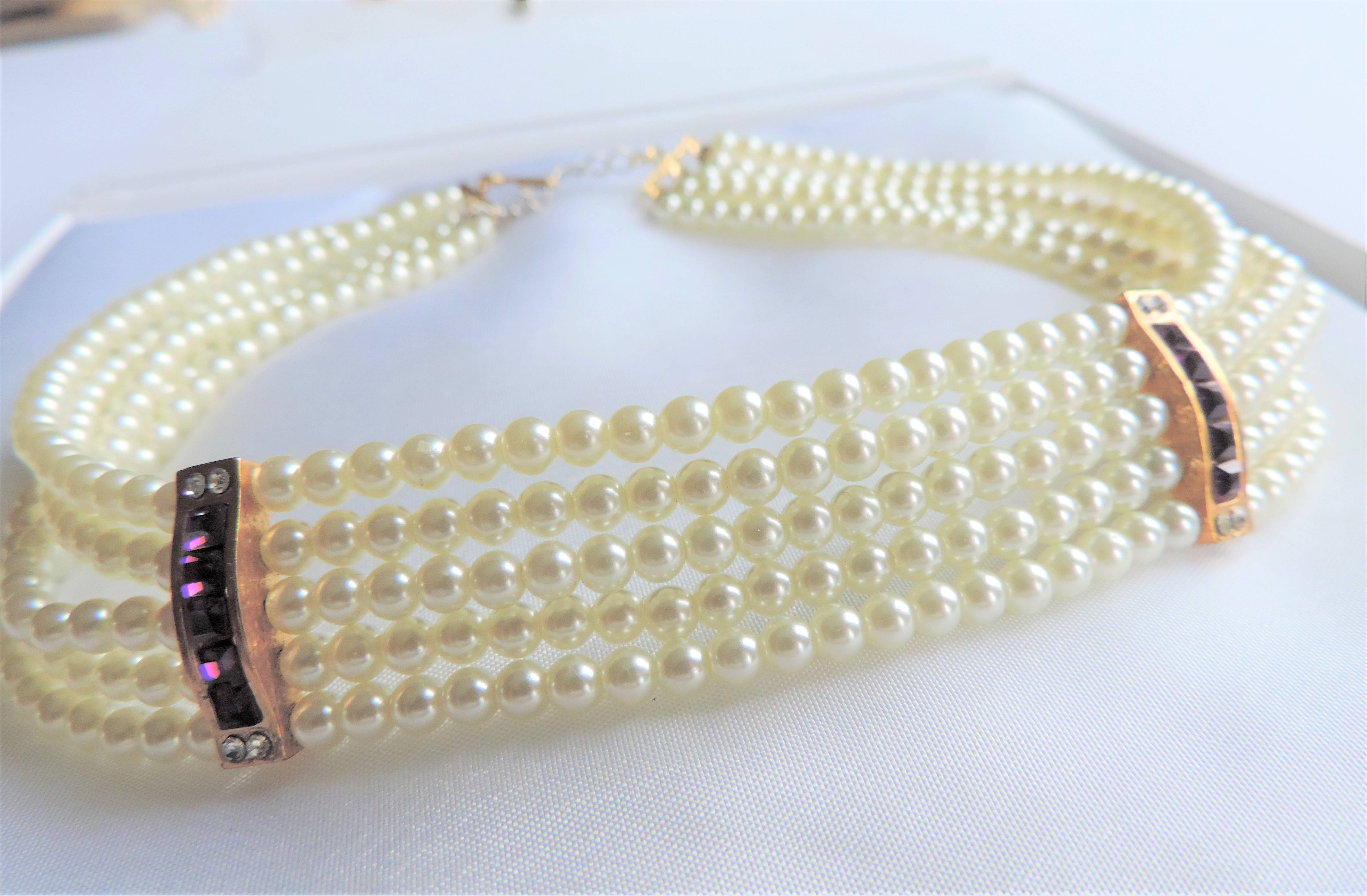 5 Strand Pearl Choker Necklace with Gift Box - Image 2 of 4