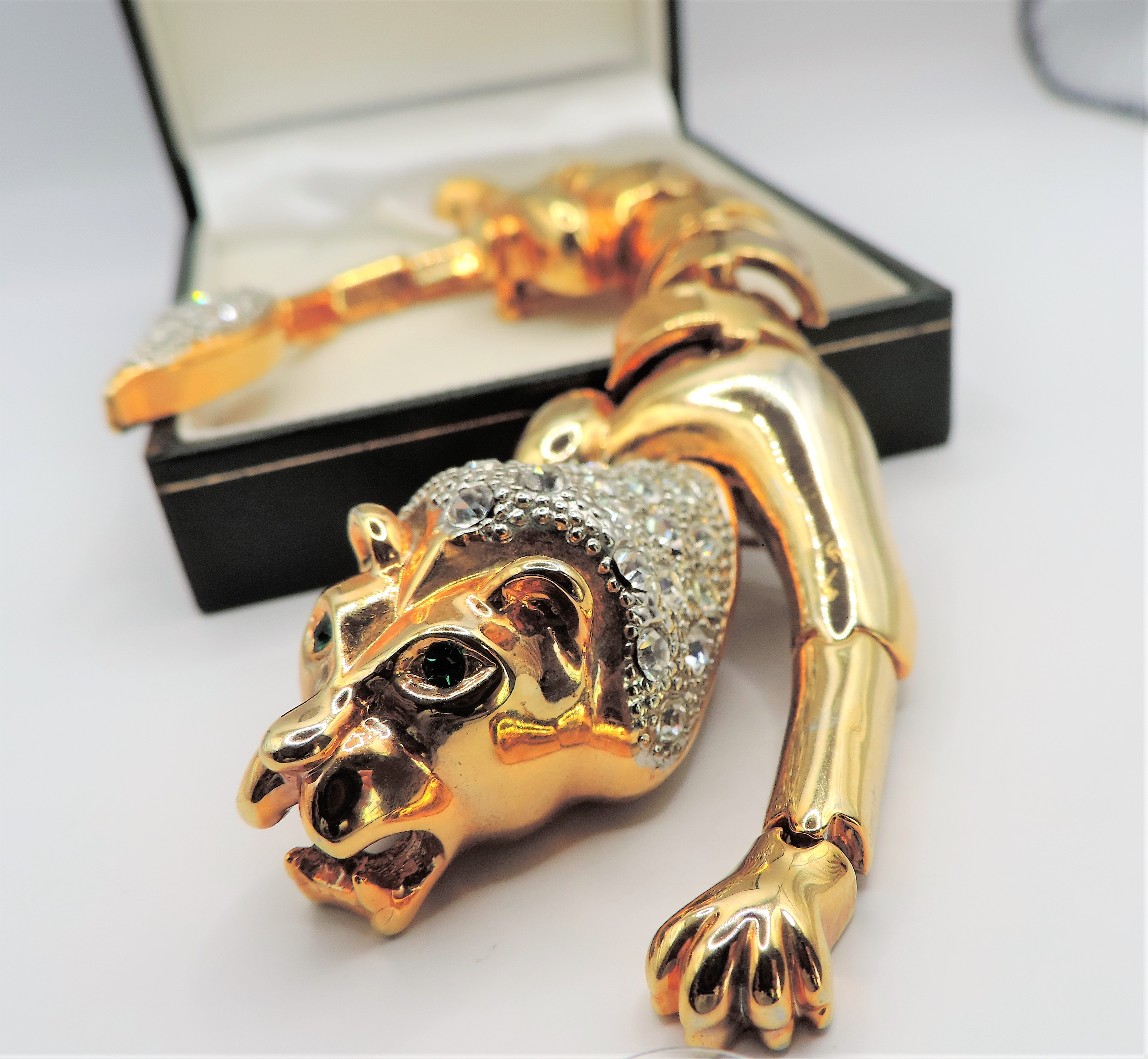 Vintage Articulated Gold Plated Crystal Lion Brooch 7 inches Long Circa 1980's - Image 7 of 8