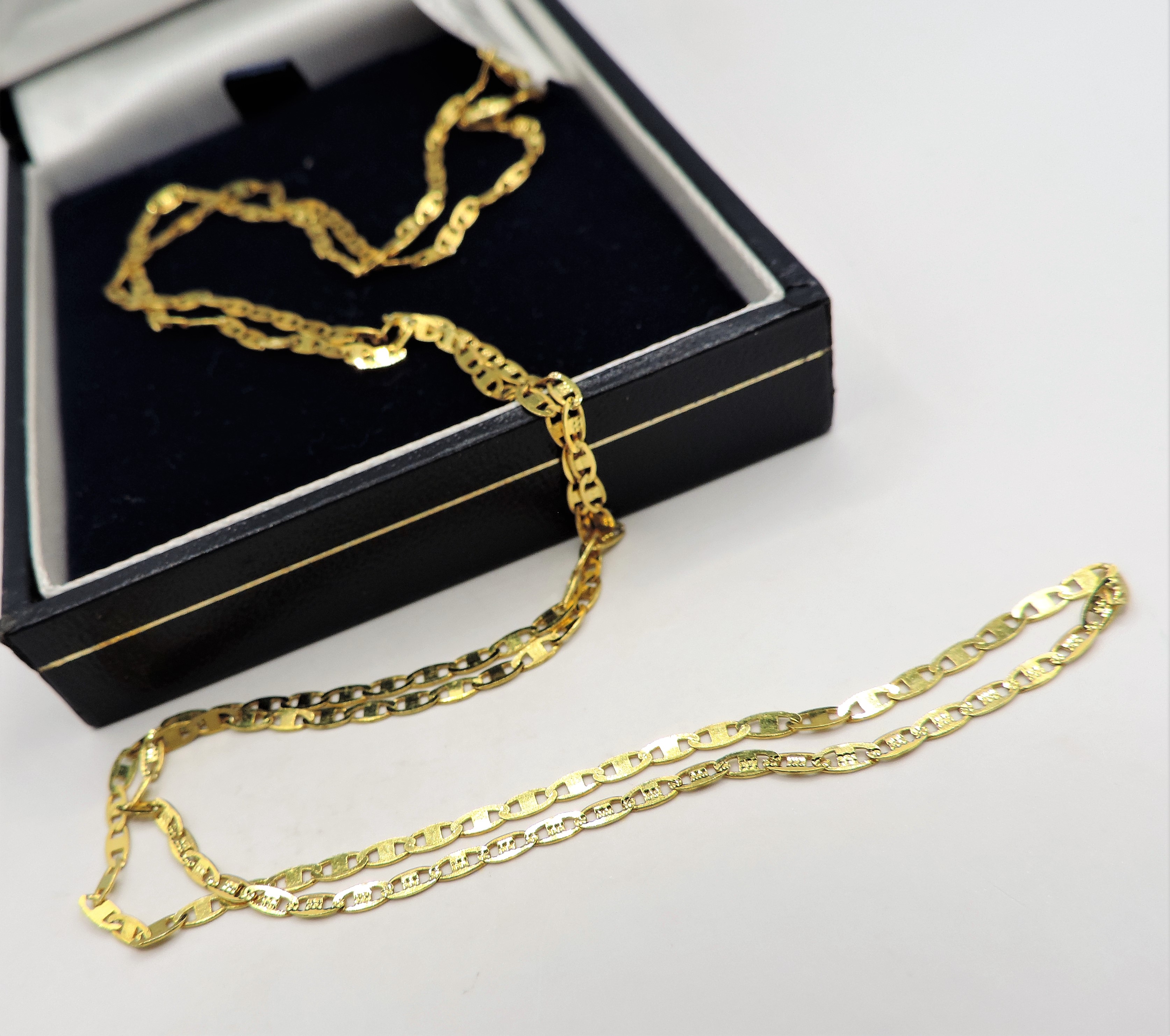 24 inch Gold on Sterling Silver Chain Necklace Made in Italy 'New' with Gift Pouch - Image 2 of 4