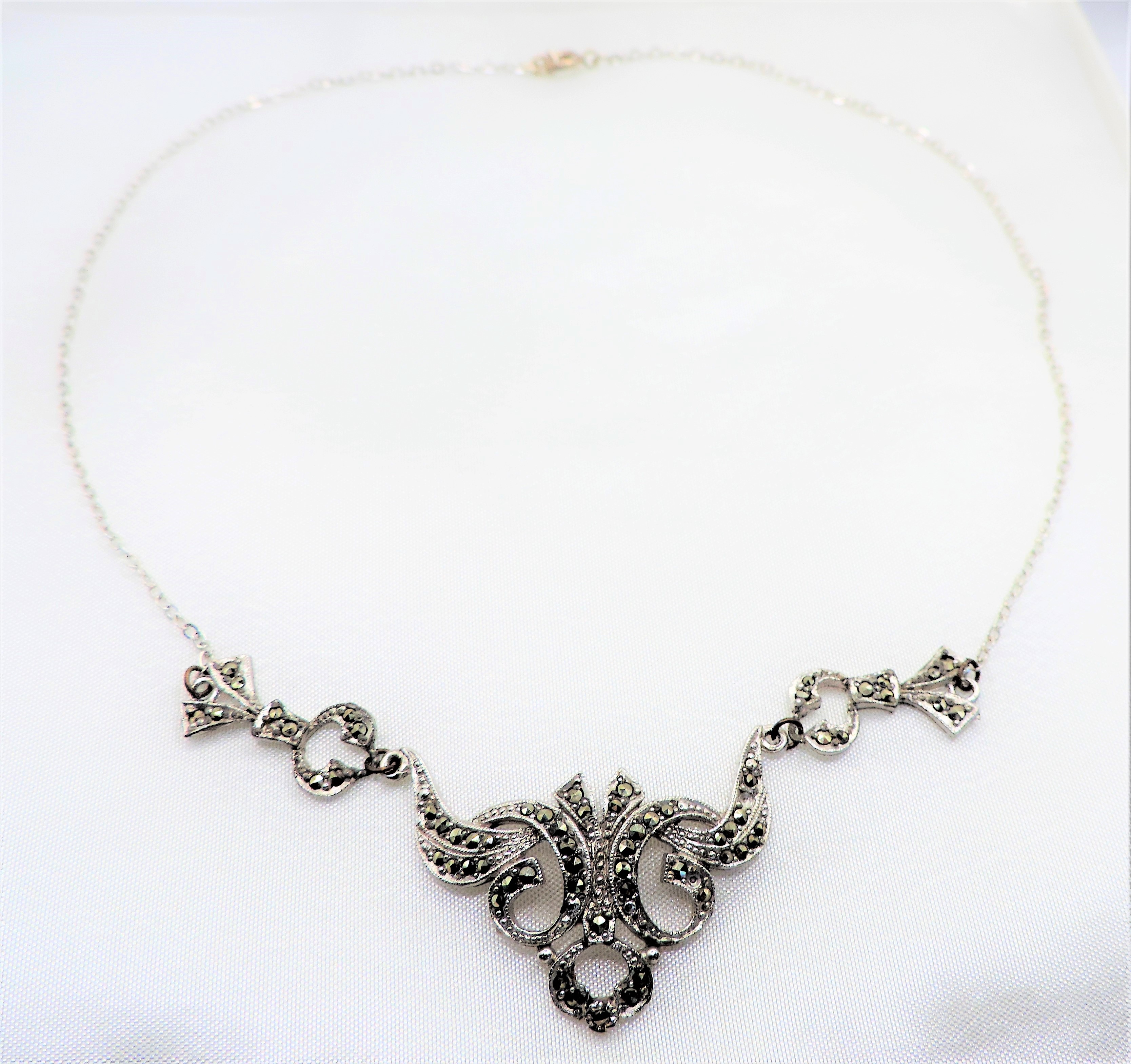 Vintage Silver Marcasite Necklace with Gift Pouch c. 1950's - Image 2 of 2