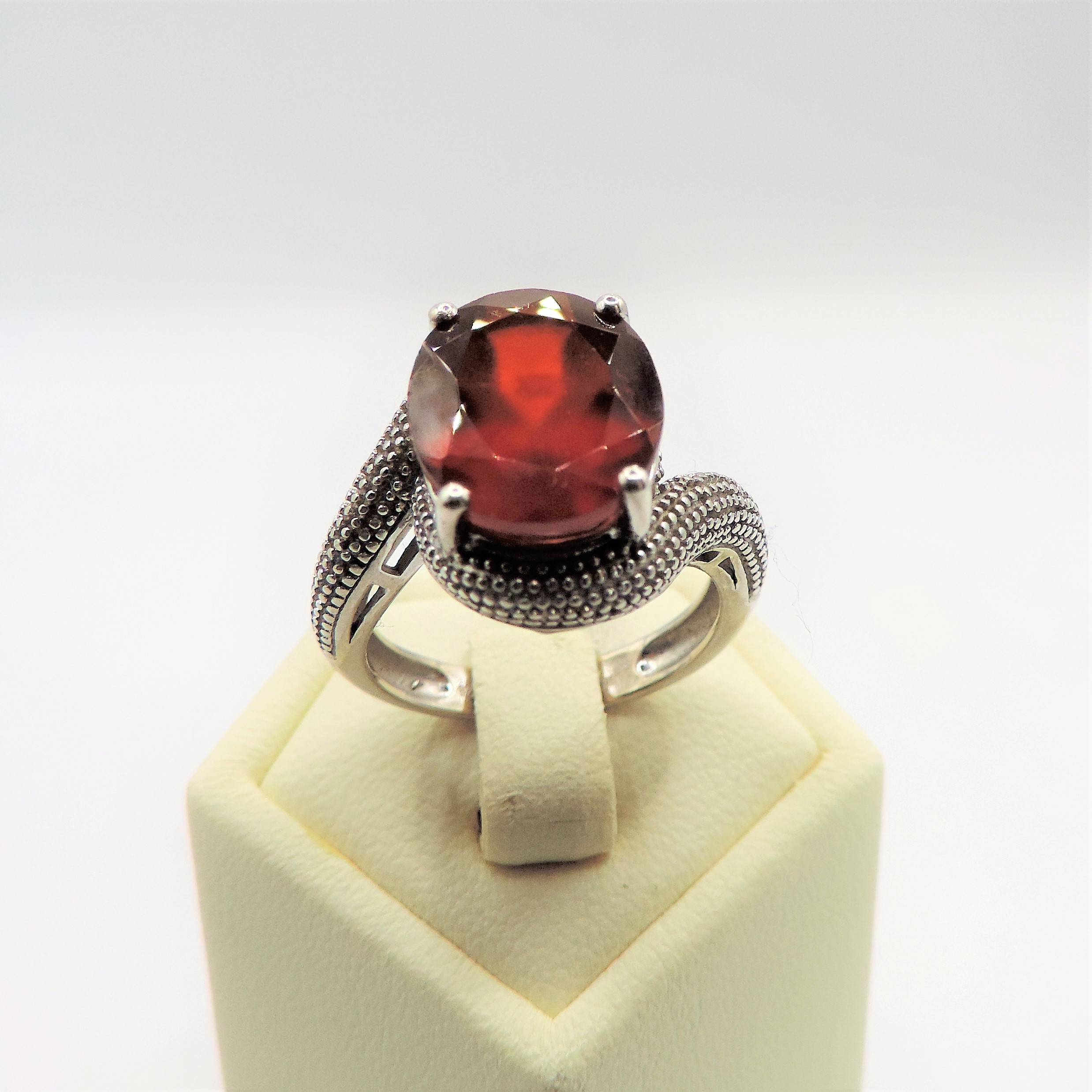 Sterling Silver 3.8CT Ruby Ring New with Gift Pouch - Image 5 of 5