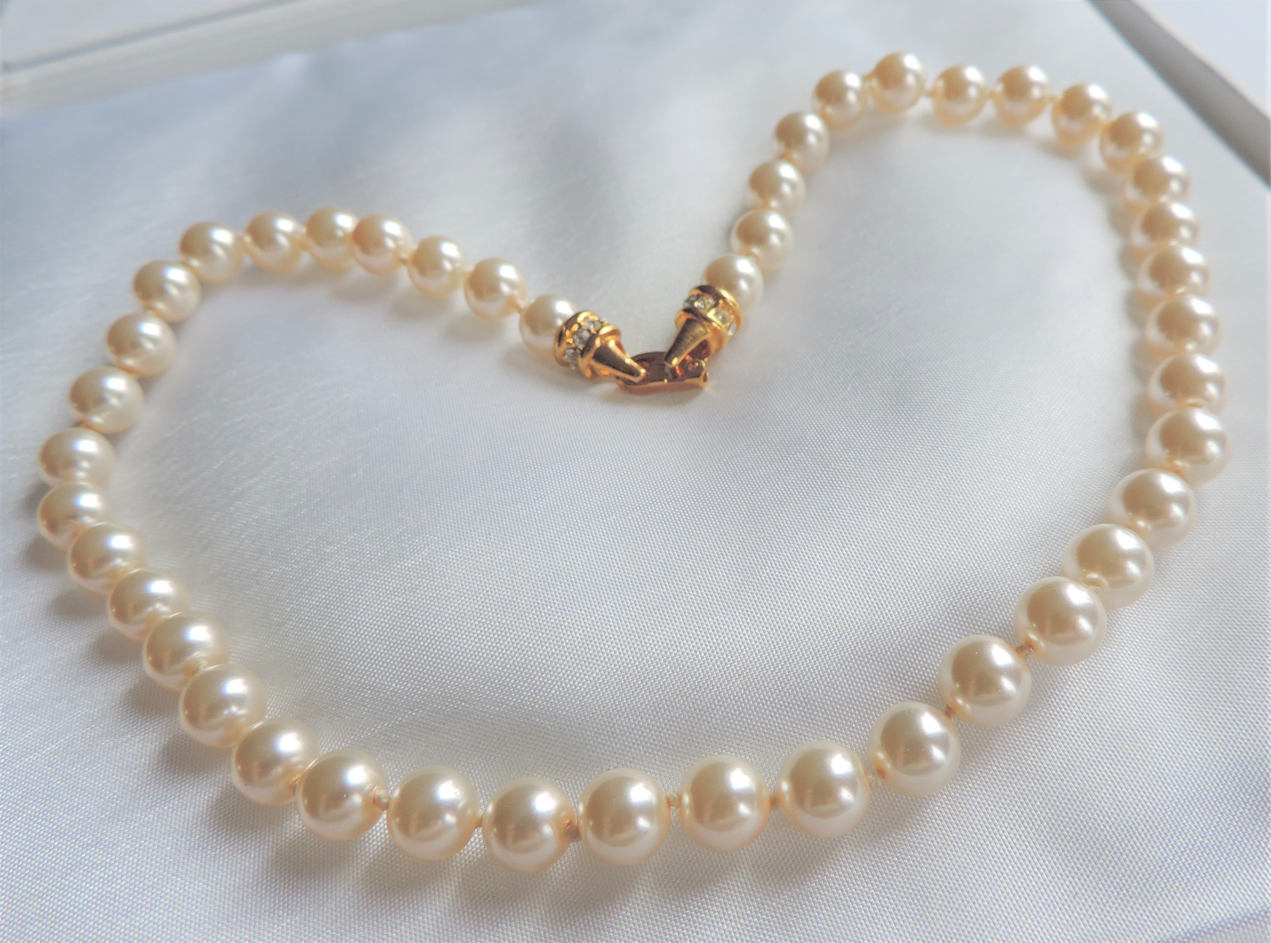 Single Strand Pearl Necklace with Gift Pouch