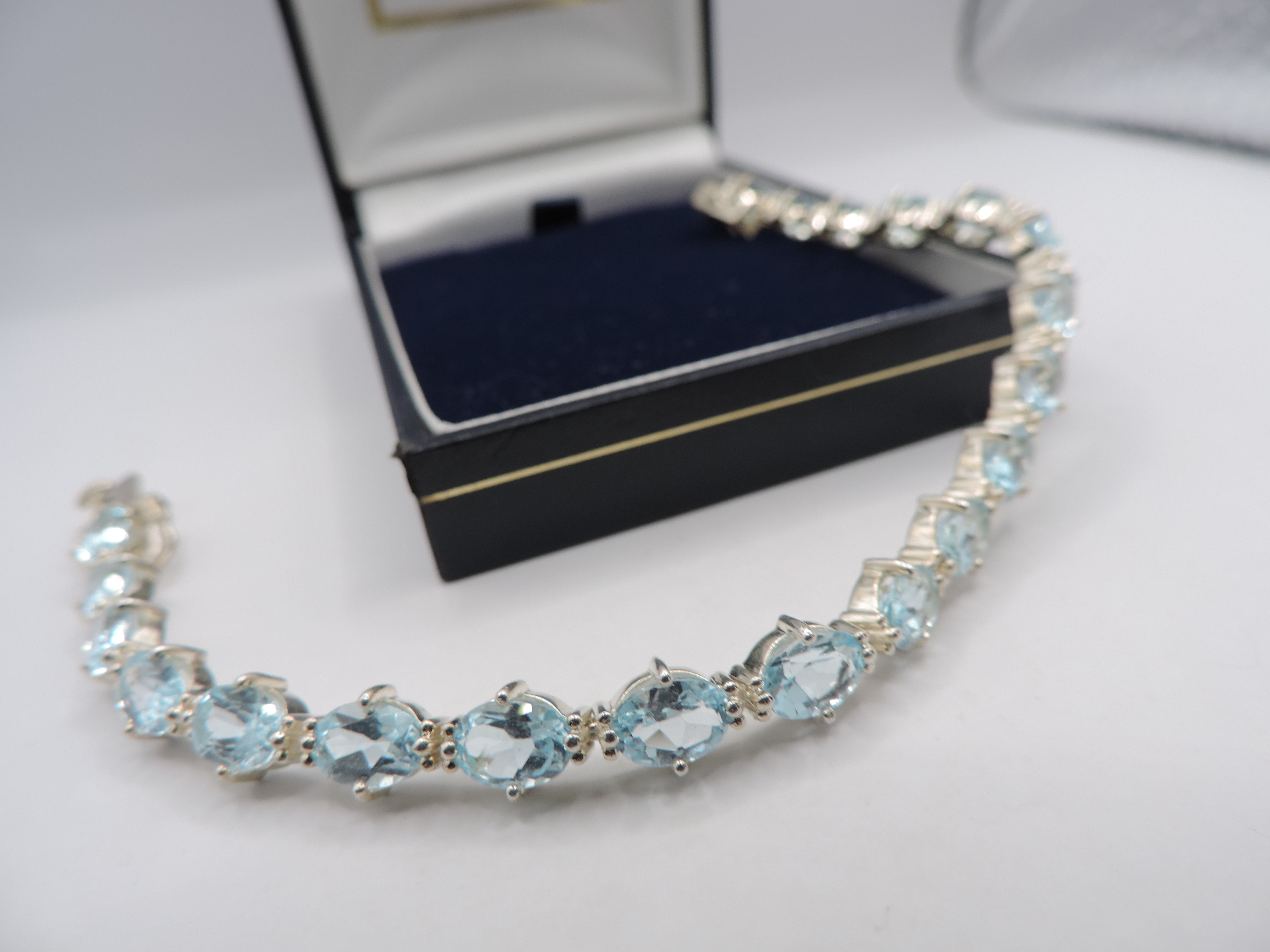 Sterling Silver 22CT Blue Topaz Bracelet 'New' with Gift Box - Image 5 of 6