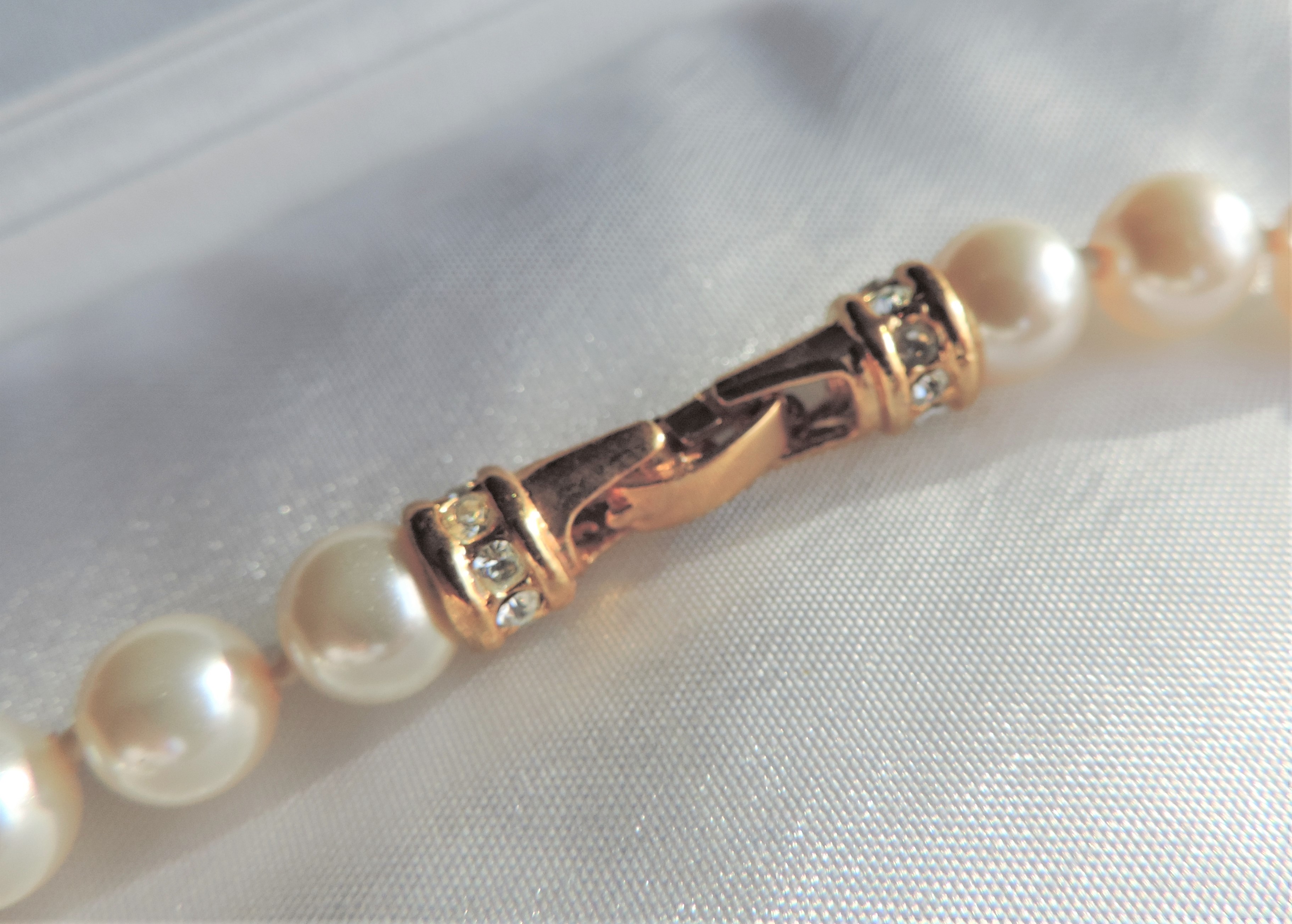 16 inch Pearl Necklace 44 x 8mm Pearls - Image 3 of 4