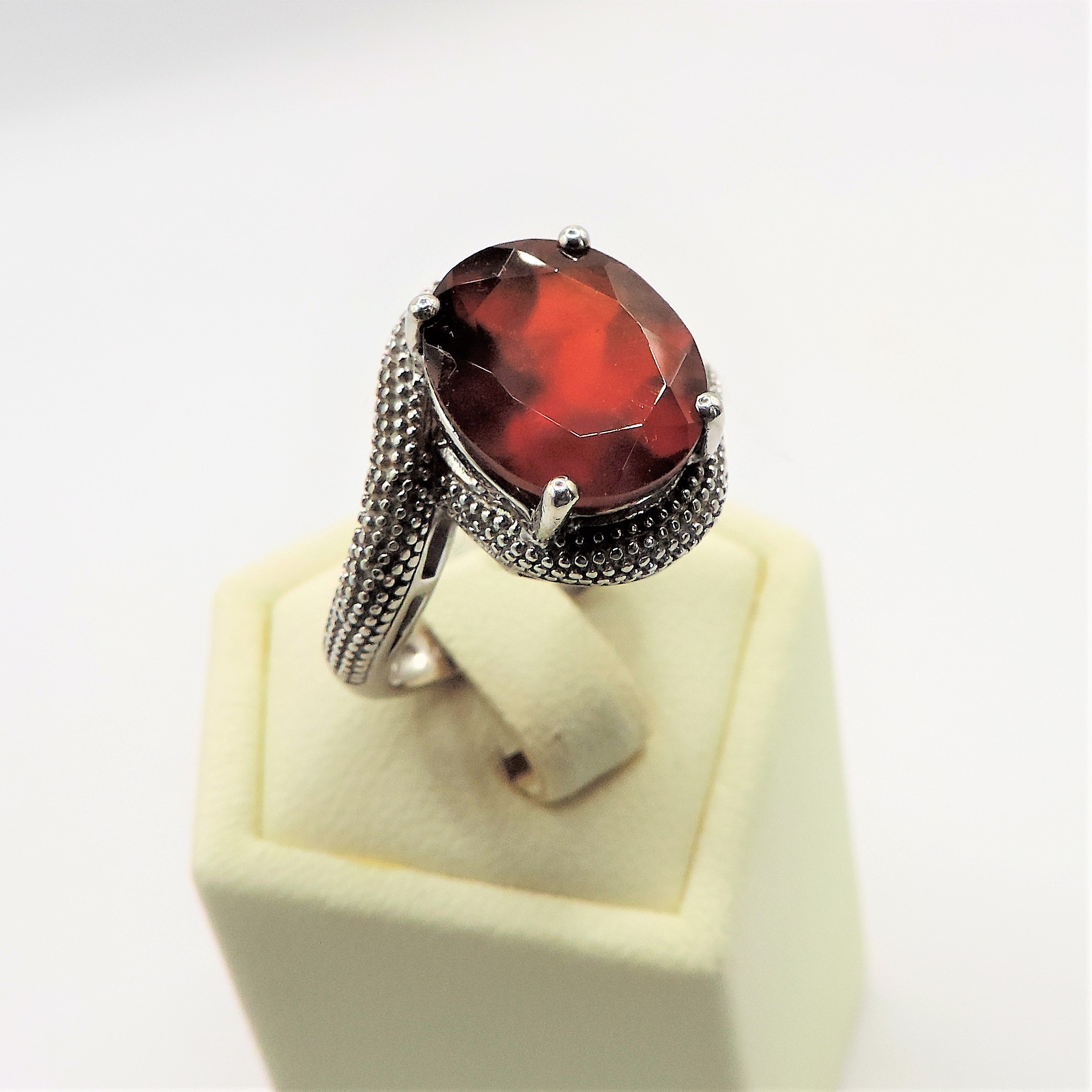 Sterling Silver 3.8CT Ruby Ring New with Gift Pouch - Image 4 of 5