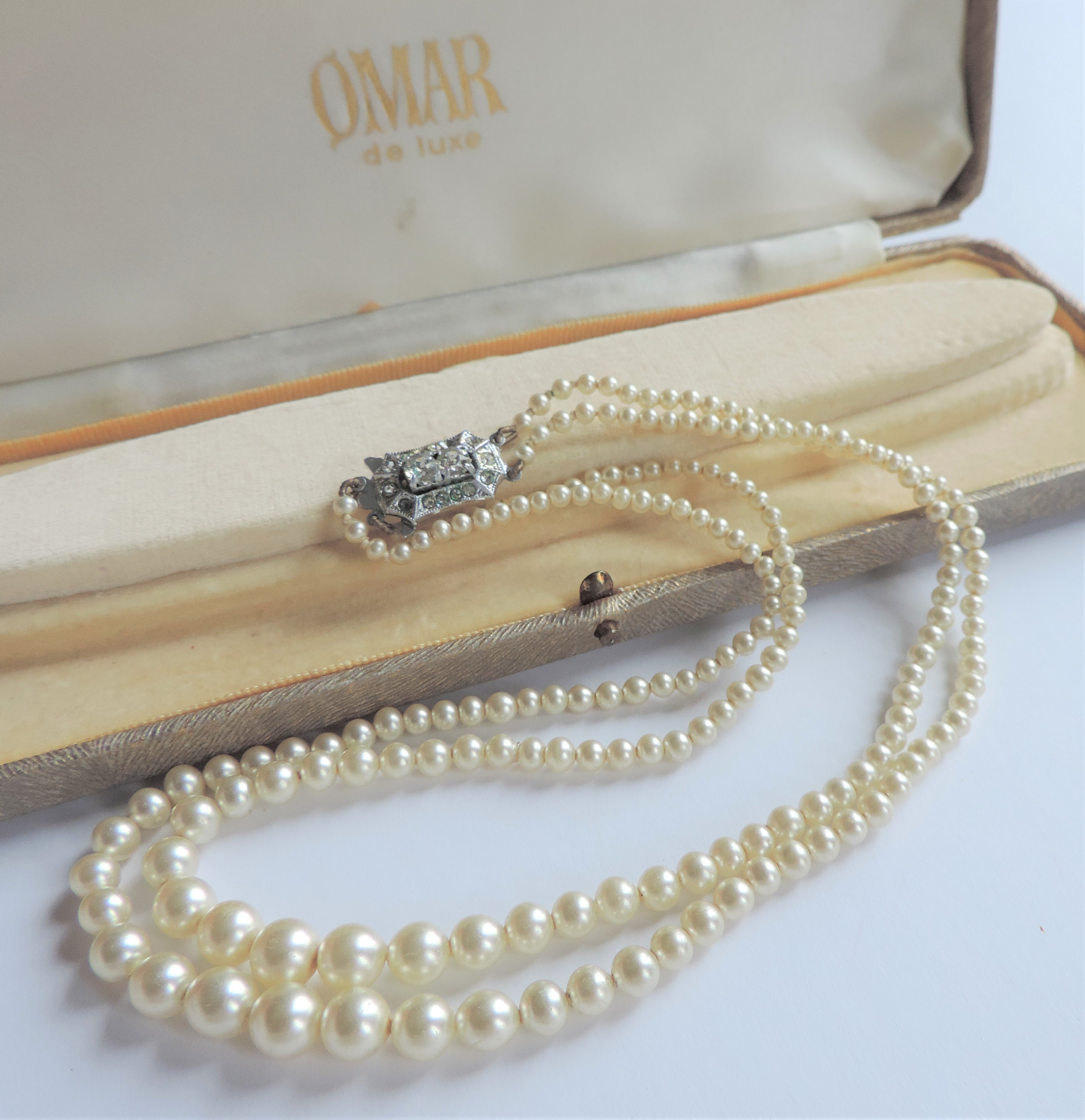 Vintage 16 inch Double Strand Pearl Necklace in Presentation Box