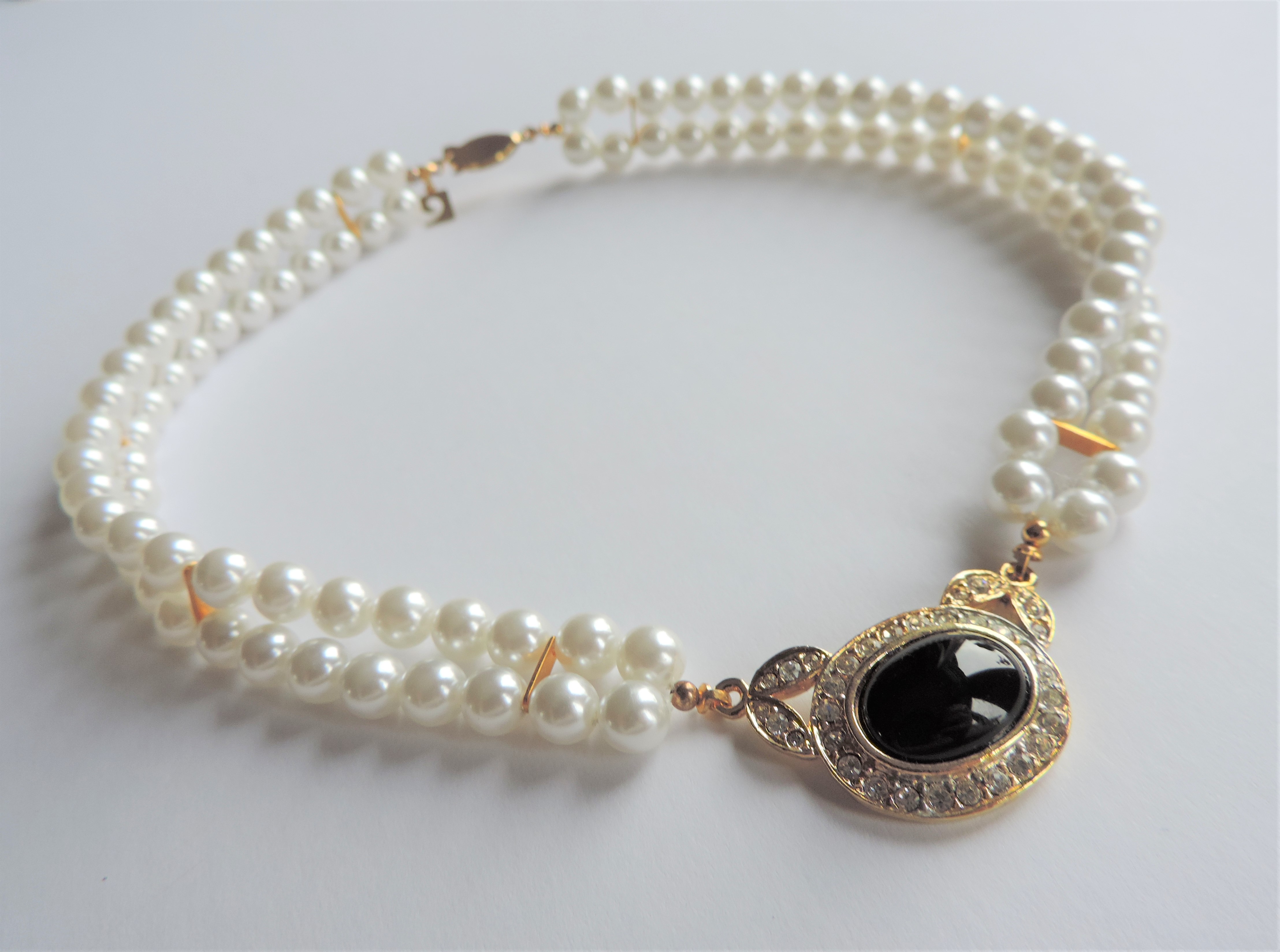 Princess Diana Inspired 2 Strand Pearl Choker Necklace with Gift Pouch - Image 2 of 4