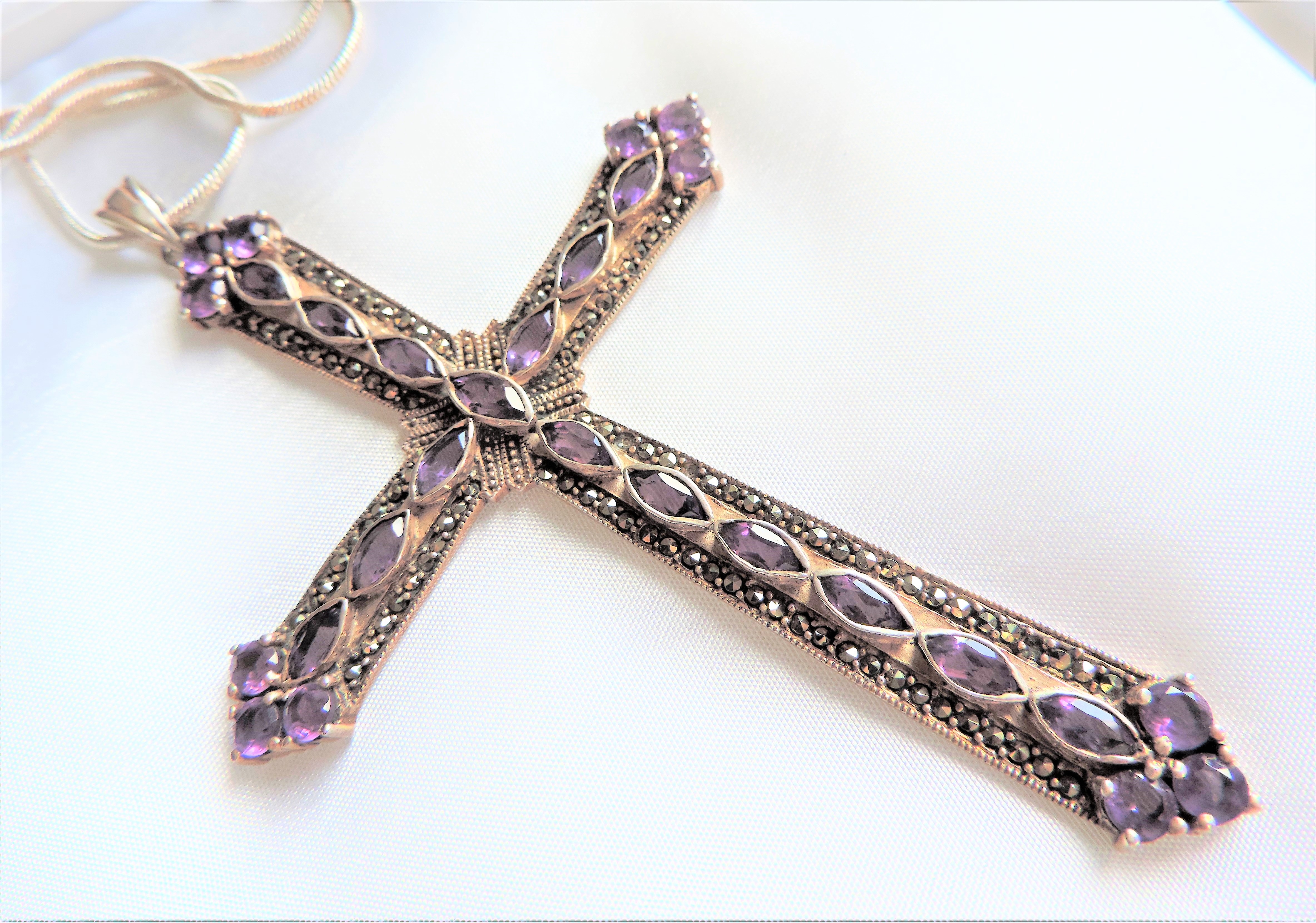 Large Ornate Sterling Silver 12CT Amethyst & Marcasite Cross & Chain - Image 3 of 4