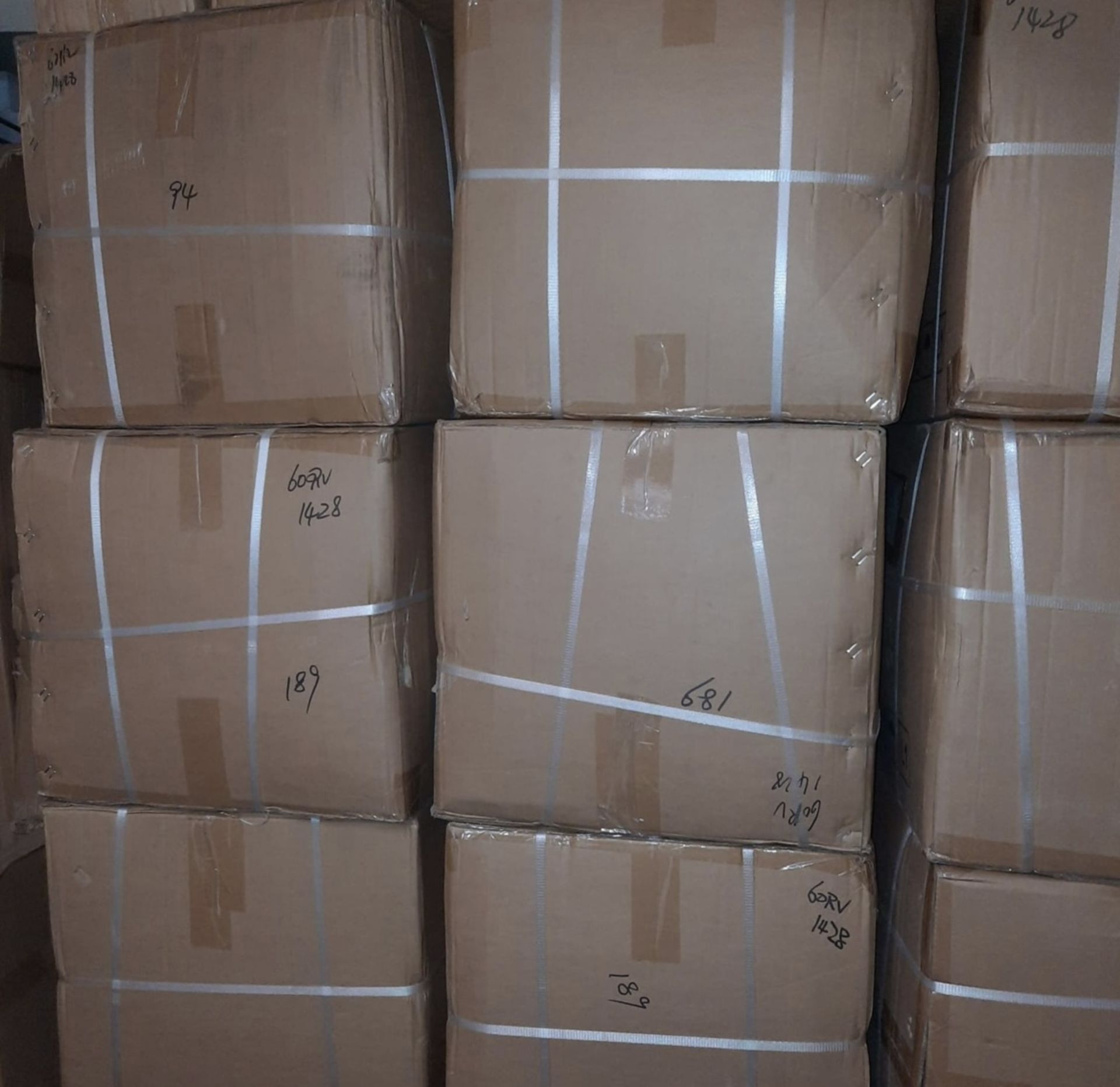 Pallet of Over 5,000 Capped 100ML Clear Bottles - New & Boxed.
