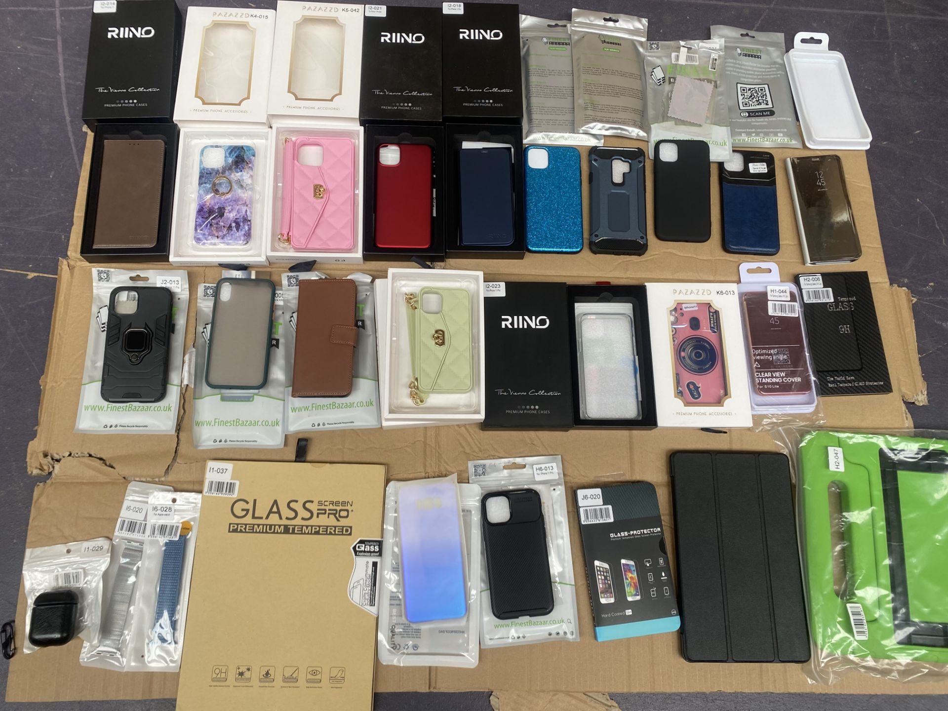 Job Lot 5K Units iPhone, Samsung, Air Pod, Apple Watch, Charging Cables, Phone Cover Accessories - Image 2 of 20