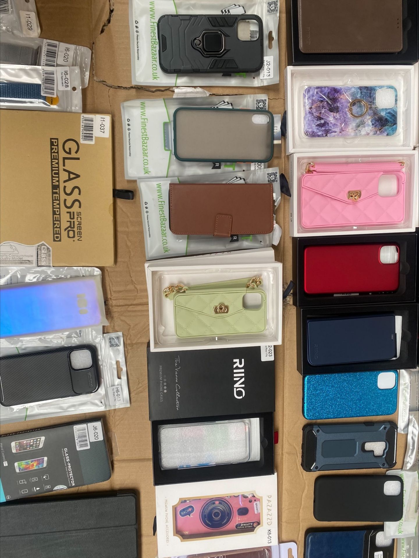Job Lot 5K Units iPhone, Samsung, Air Pod, Apple Watch, Charging Cables, Phone Cover Accessories - Image 20 of 20