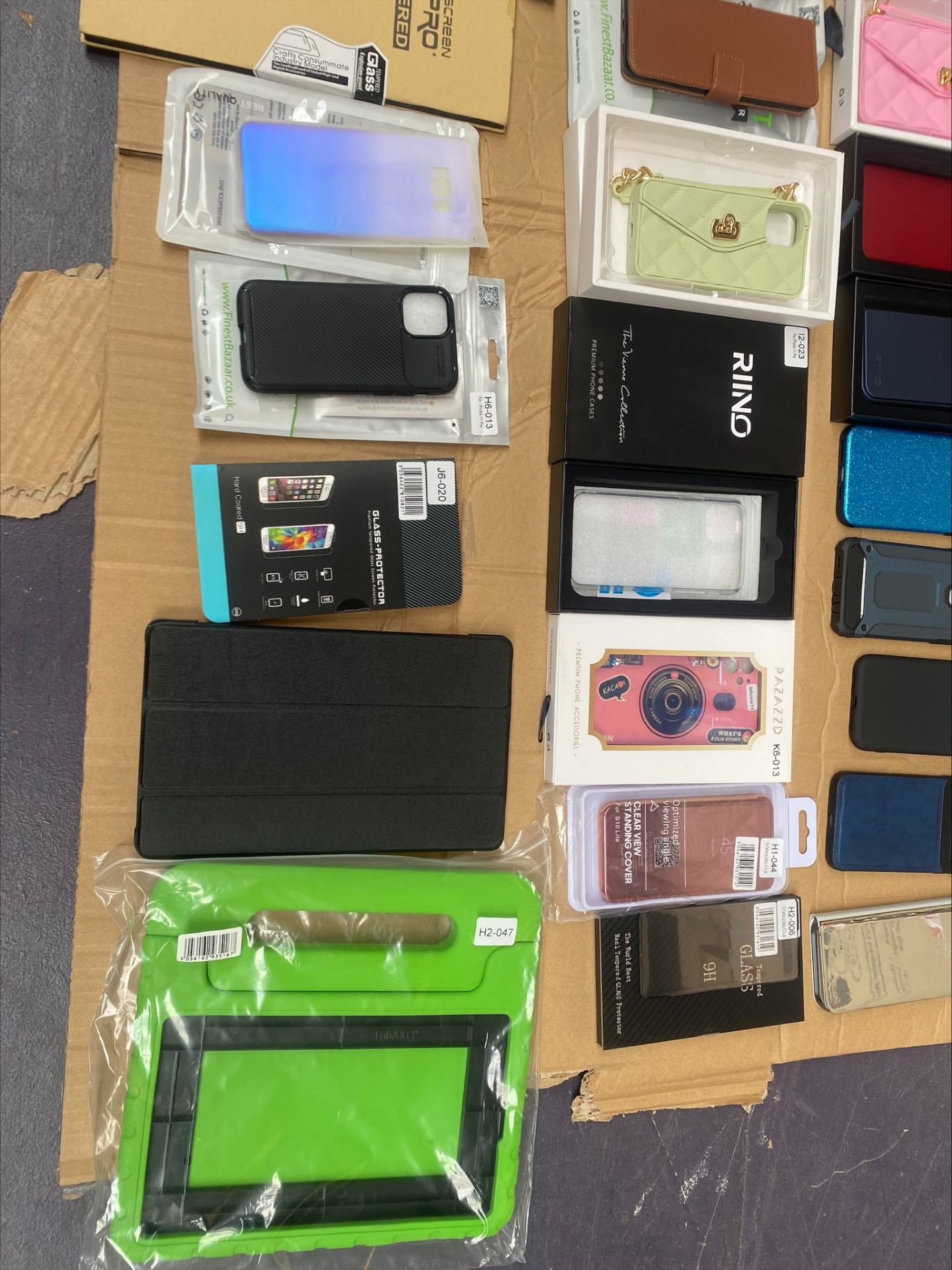 Joblot 50K Units iPhone, Samsung, Airpod, Apple Watch, Charging Cables, Phone Covers Accessories - Image 45 of 52