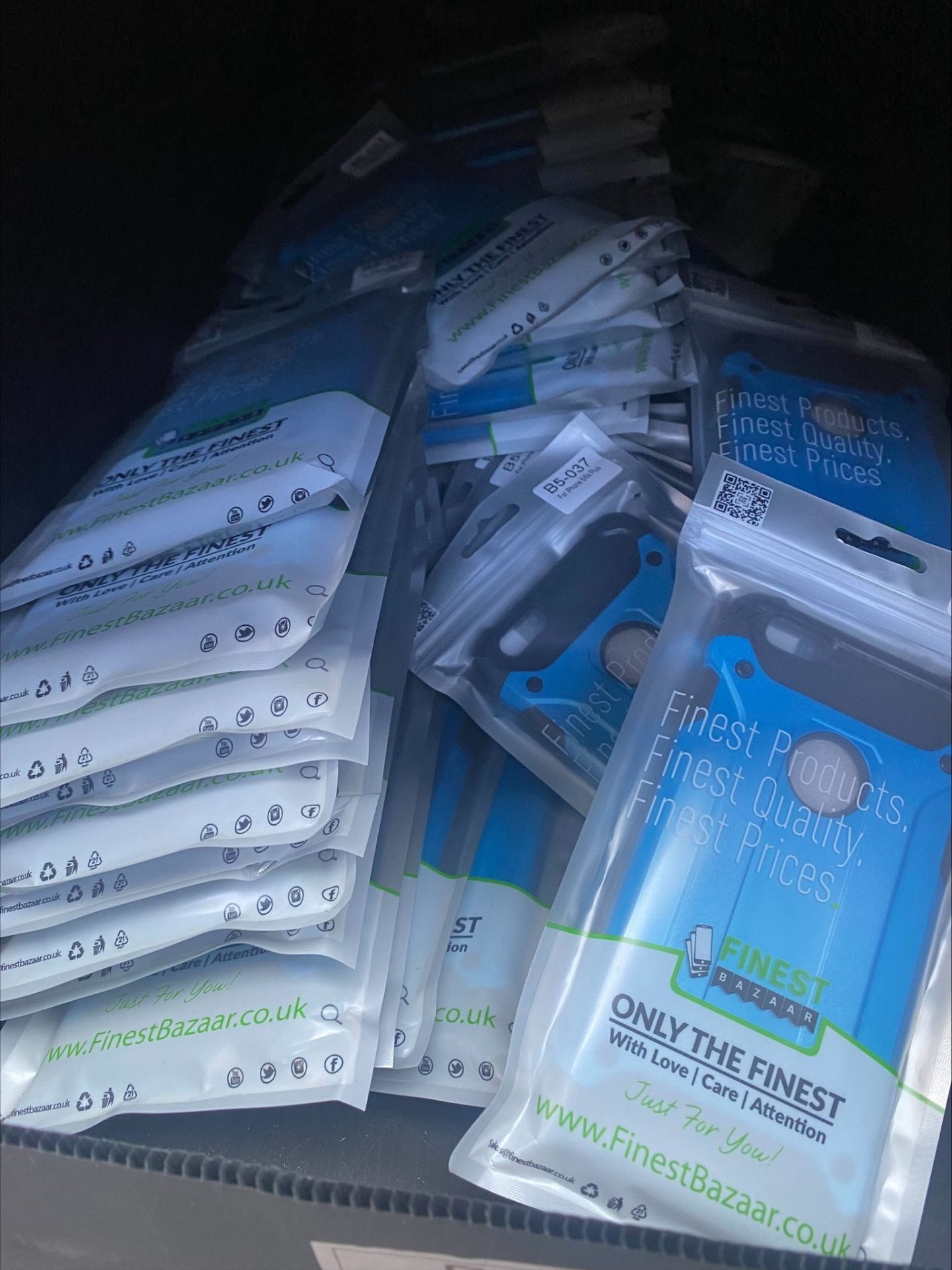 Joblot 50K Units iPhone, Samsung, Airpod, Apple Watch, Charging Cables, Phone Covers Accessories - Image 30 of 52