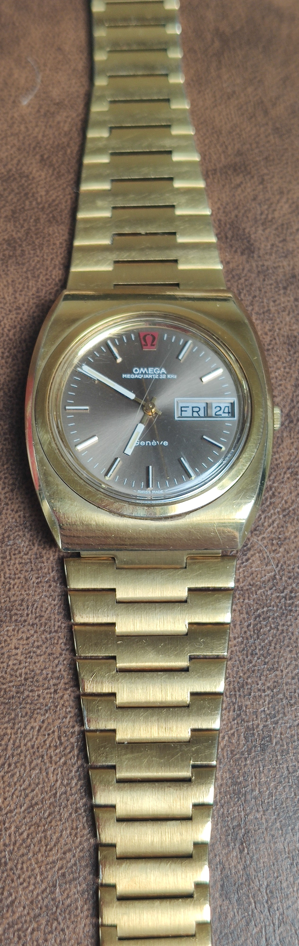 Omega Megaquartz 32 Gentlemans Watch Circa 1974 With Very Rare Gold plated Omega Strap. - Image 3 of 8