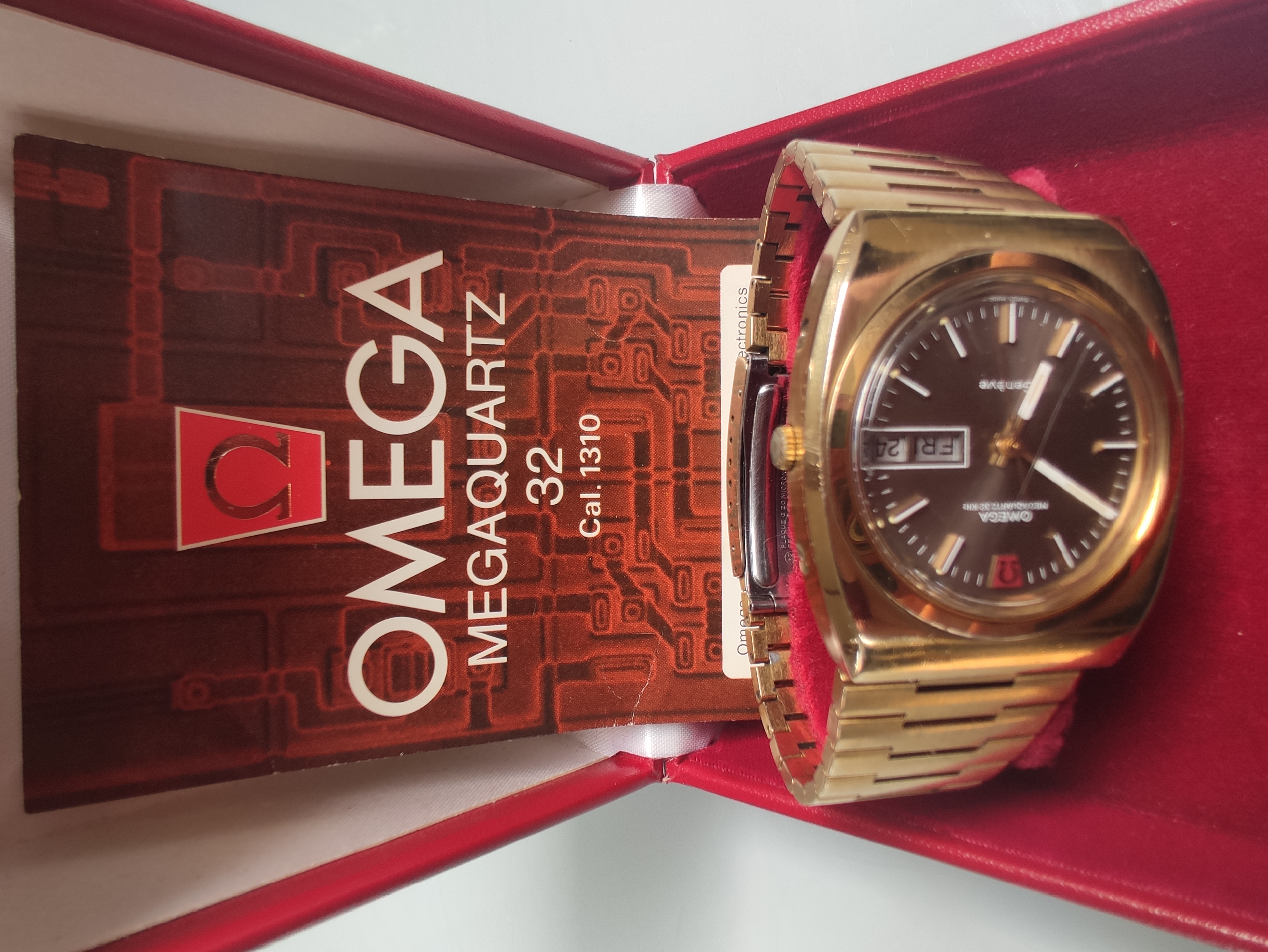 Omega Megaquartz 32 Gentlemans Watch Circa 1974 With Very Rare Gold plated Omega Strap.