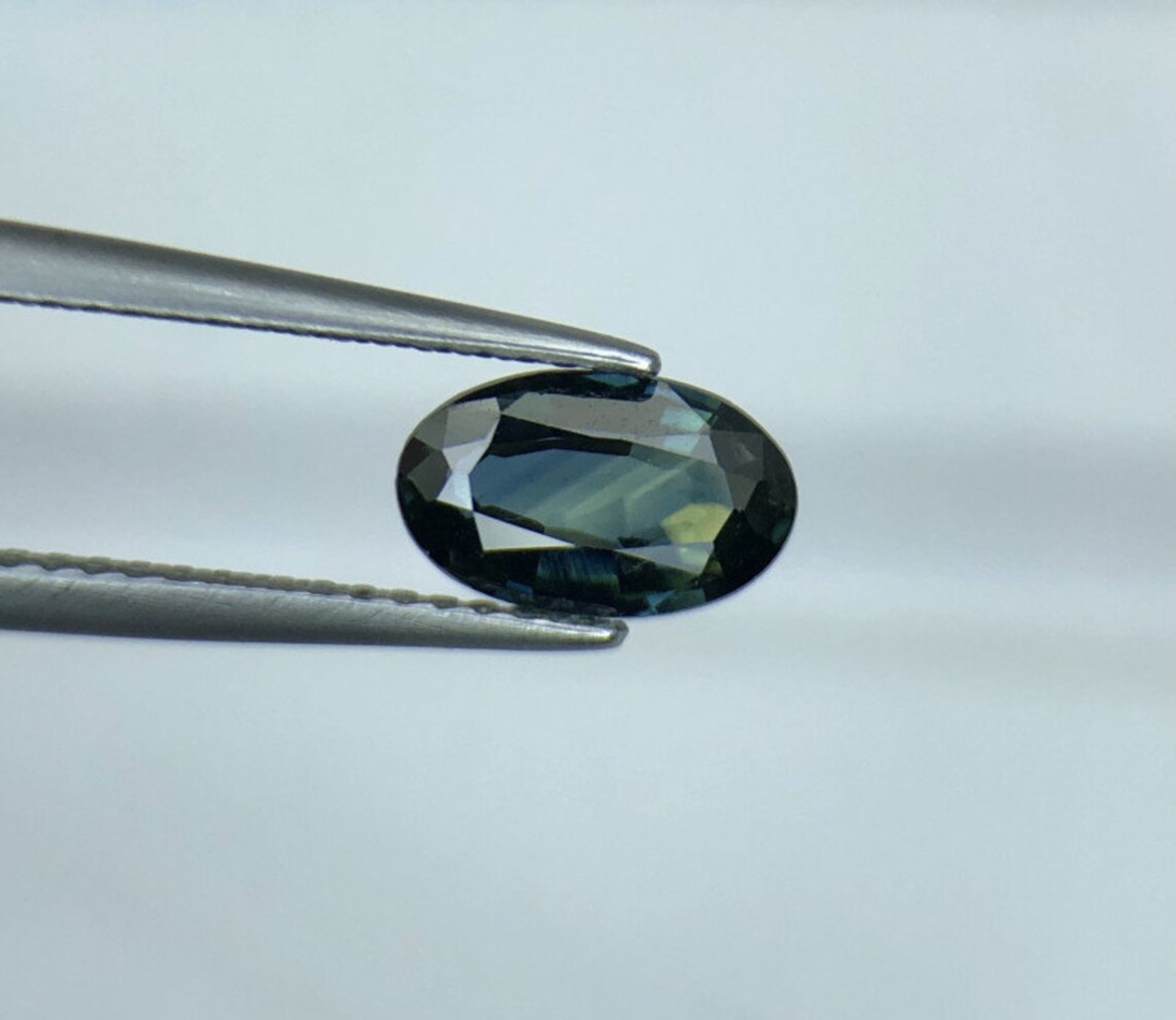 Certified Parti Sapphire 1.15ct, Natural No Treatment Gemstone. - Image 4 of 4