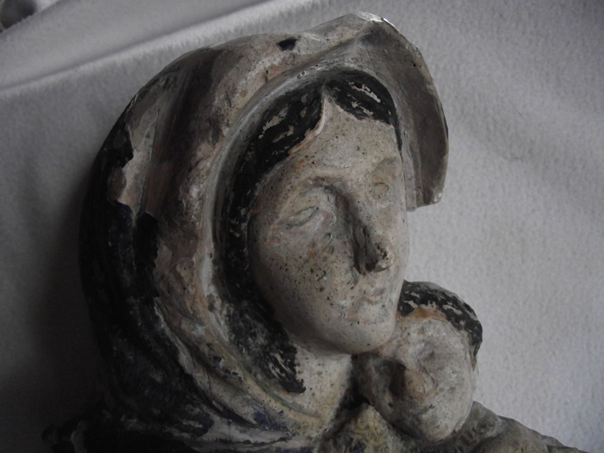 Antique Madonna & Child Wall Hanging Figure - 11 3/4"" High. - Image 4 of 21
