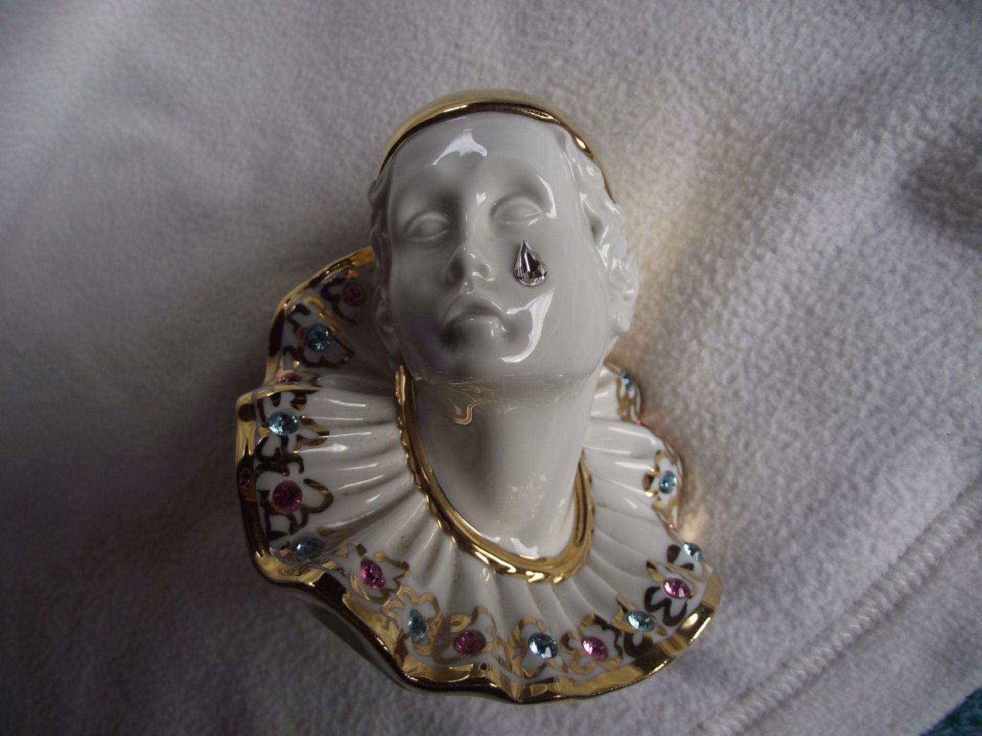 1980's Limoges Pierrot Clown With Swarovski Crystal Teardrop & 24k Gold Detail. - Image 8 of 15