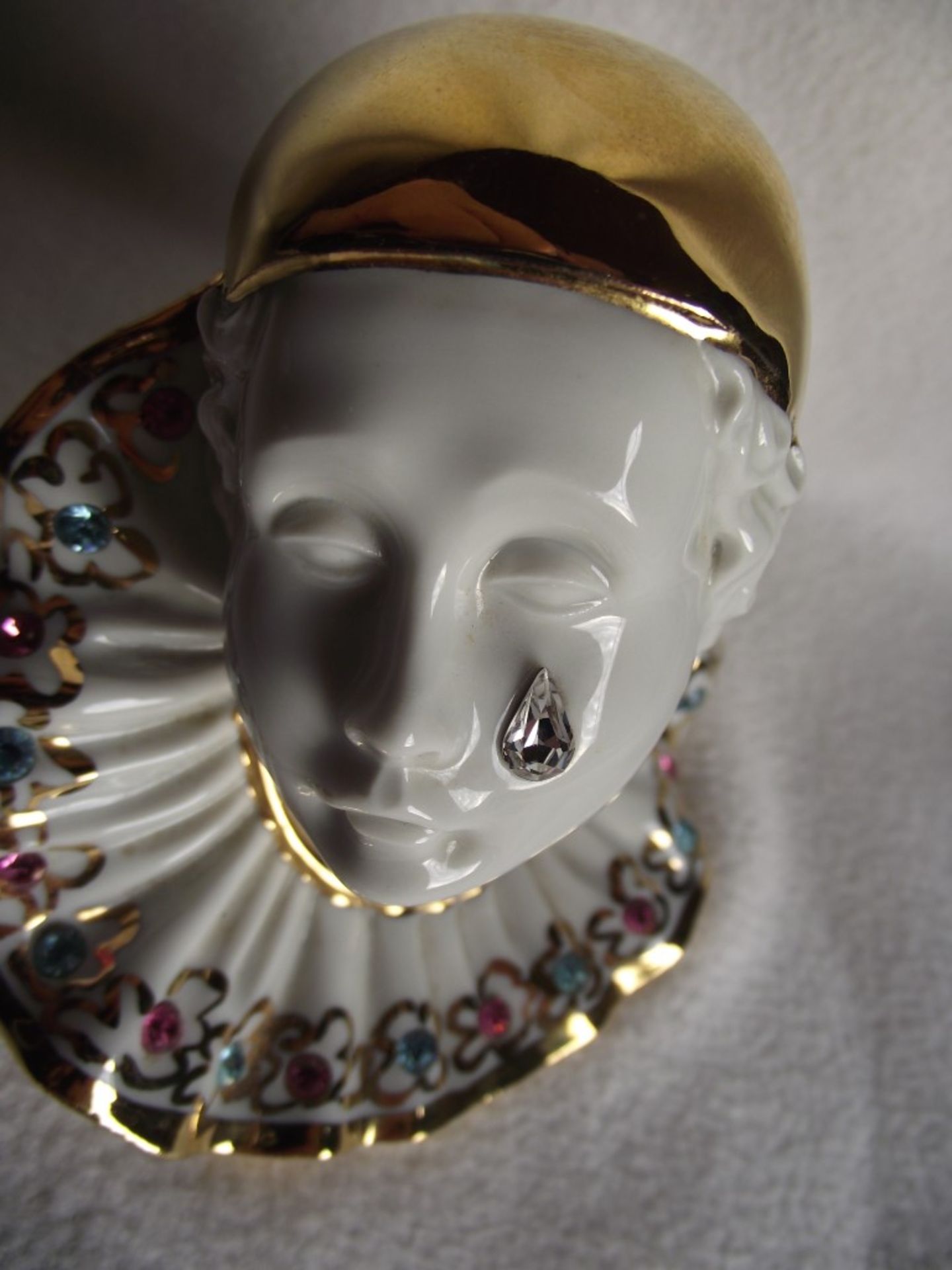 1980's Limoges Pierrot Clown With Swarovski Crystal Teardrop & 24k Gold Detail. - Image 15 of 15