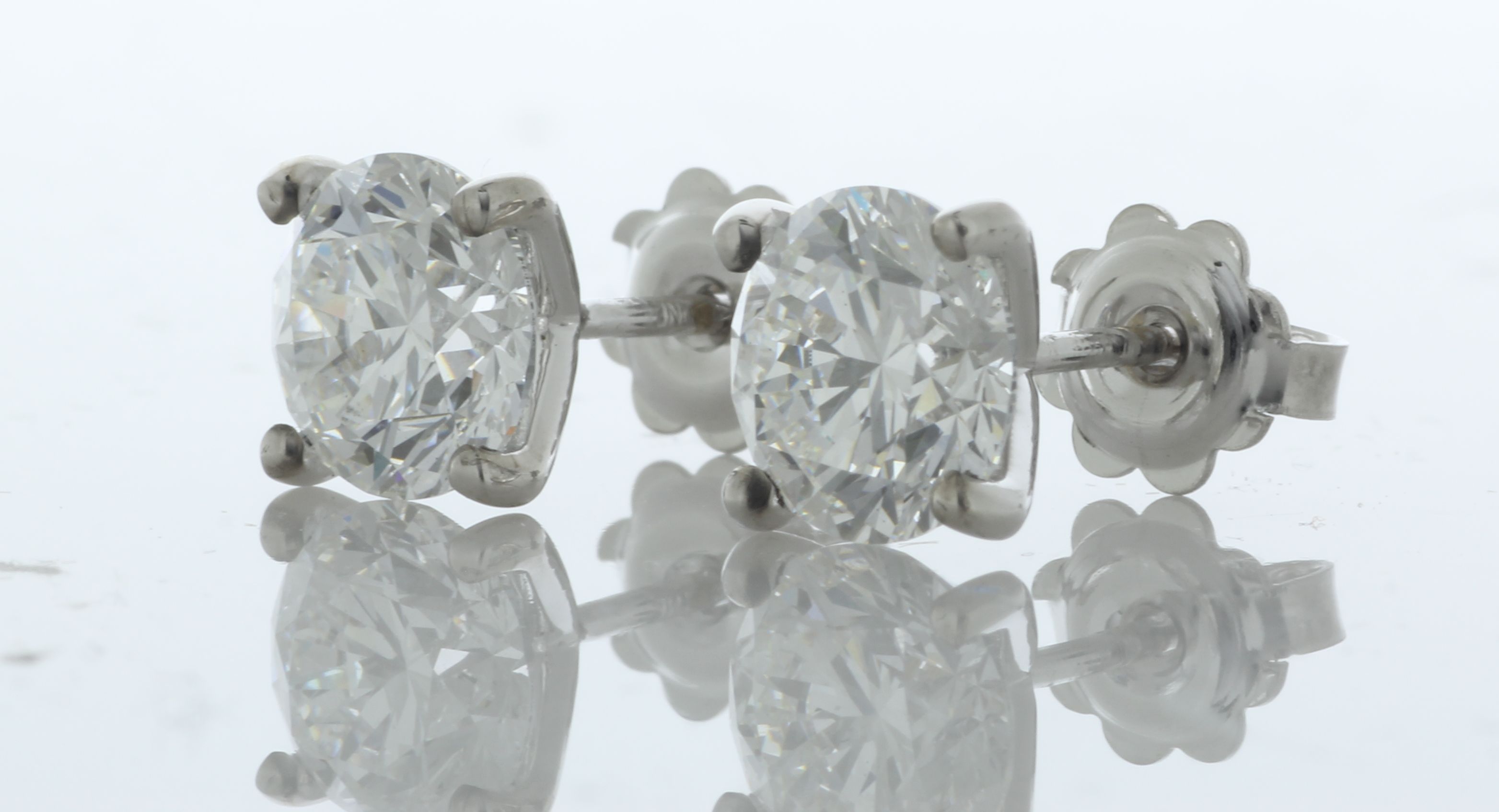 18ct White Gold LAB GROWN Diamond Earrings 3.40 Carats - Image 2 of 3