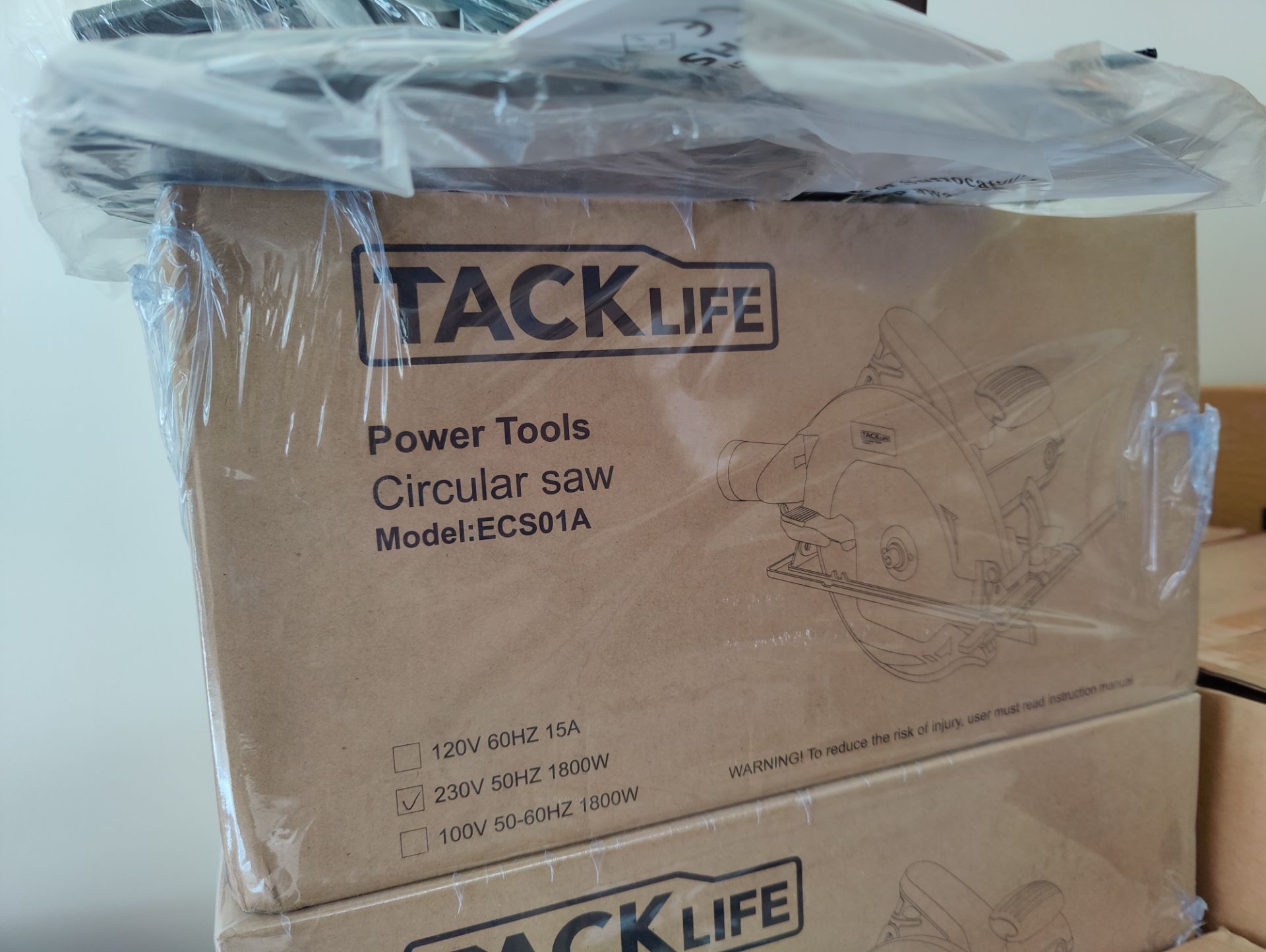 New Boxed Tacklife Electric Circular Saw,1500W, 5000 RPM With Bevel Cuts 2-3/5' - Image 4 of 4