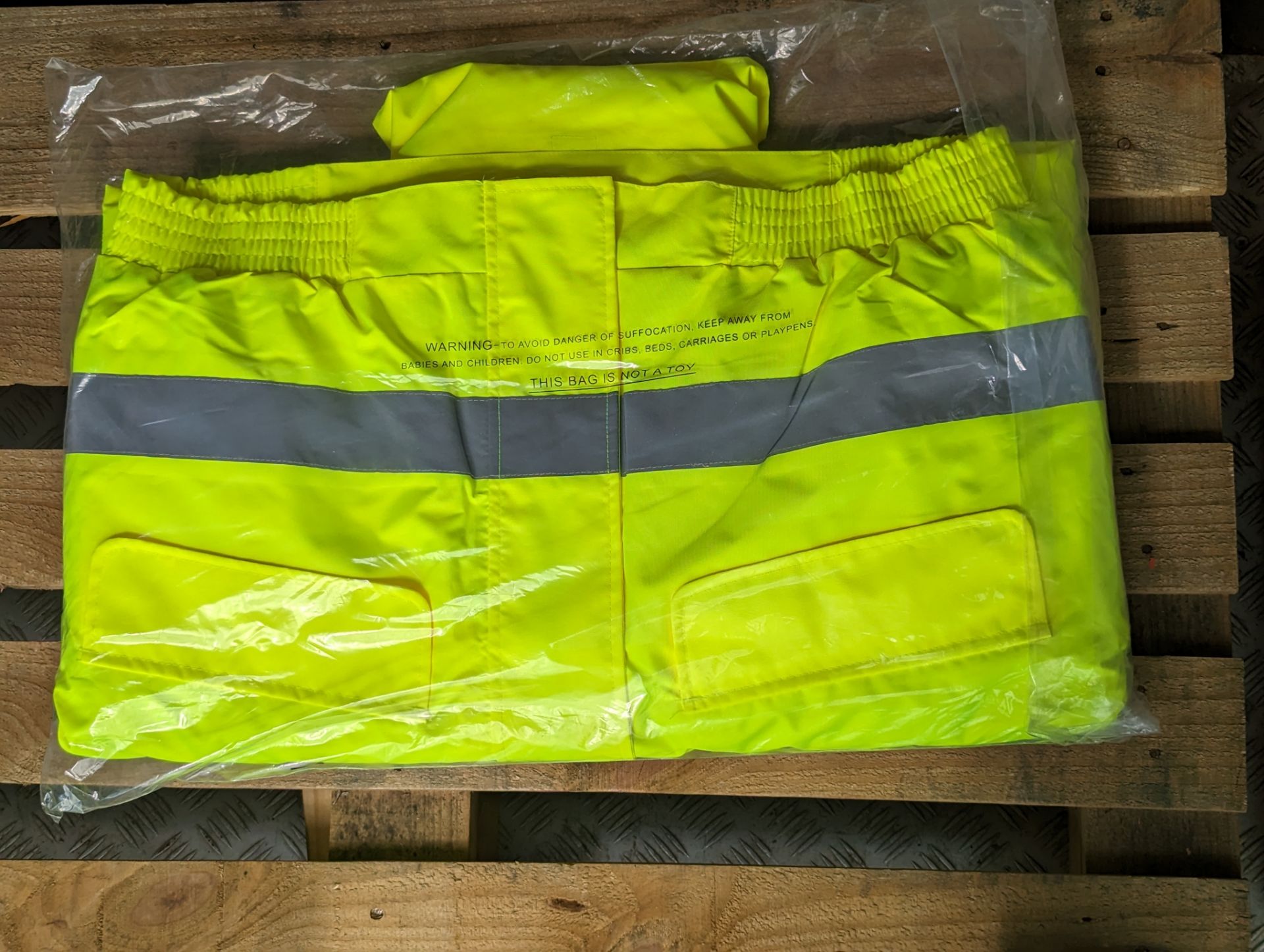 10x Hi-Viz Waterproof Green Jackets, Hooded - Image 2 of 3