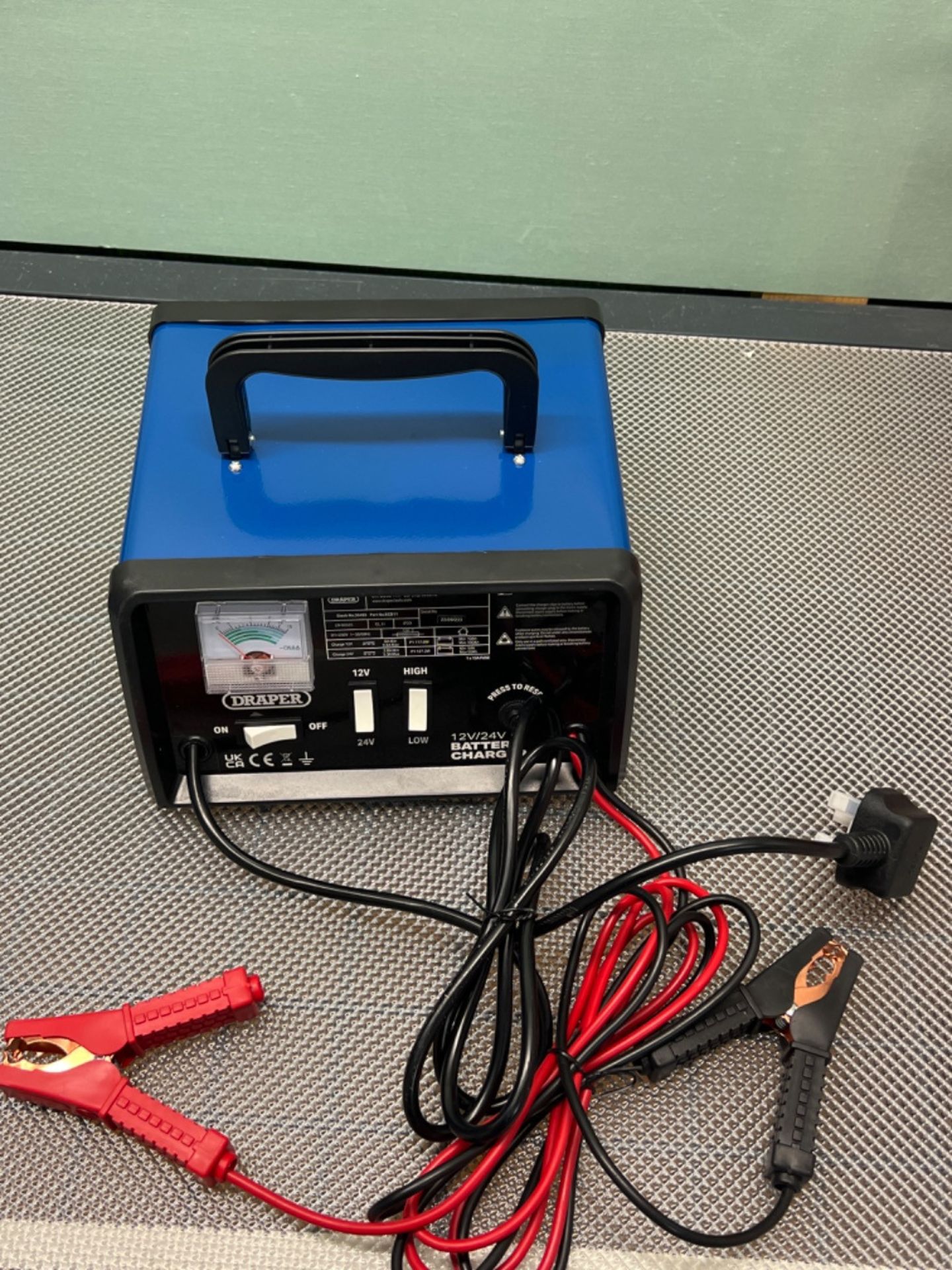 Draper 20493 Battery Charger, 12/24V, 10.3A - Image 3 of 3