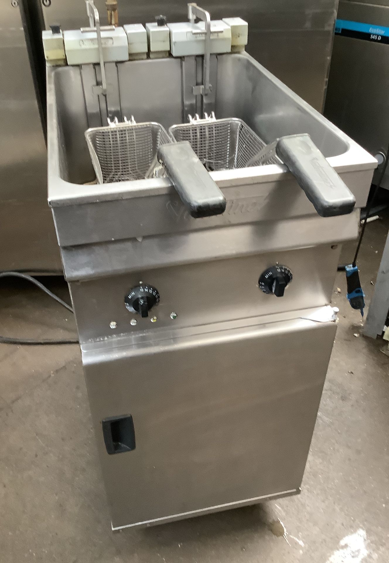 Valentine Double Basket 3 Phase Fryer - Bild 3 aus 3