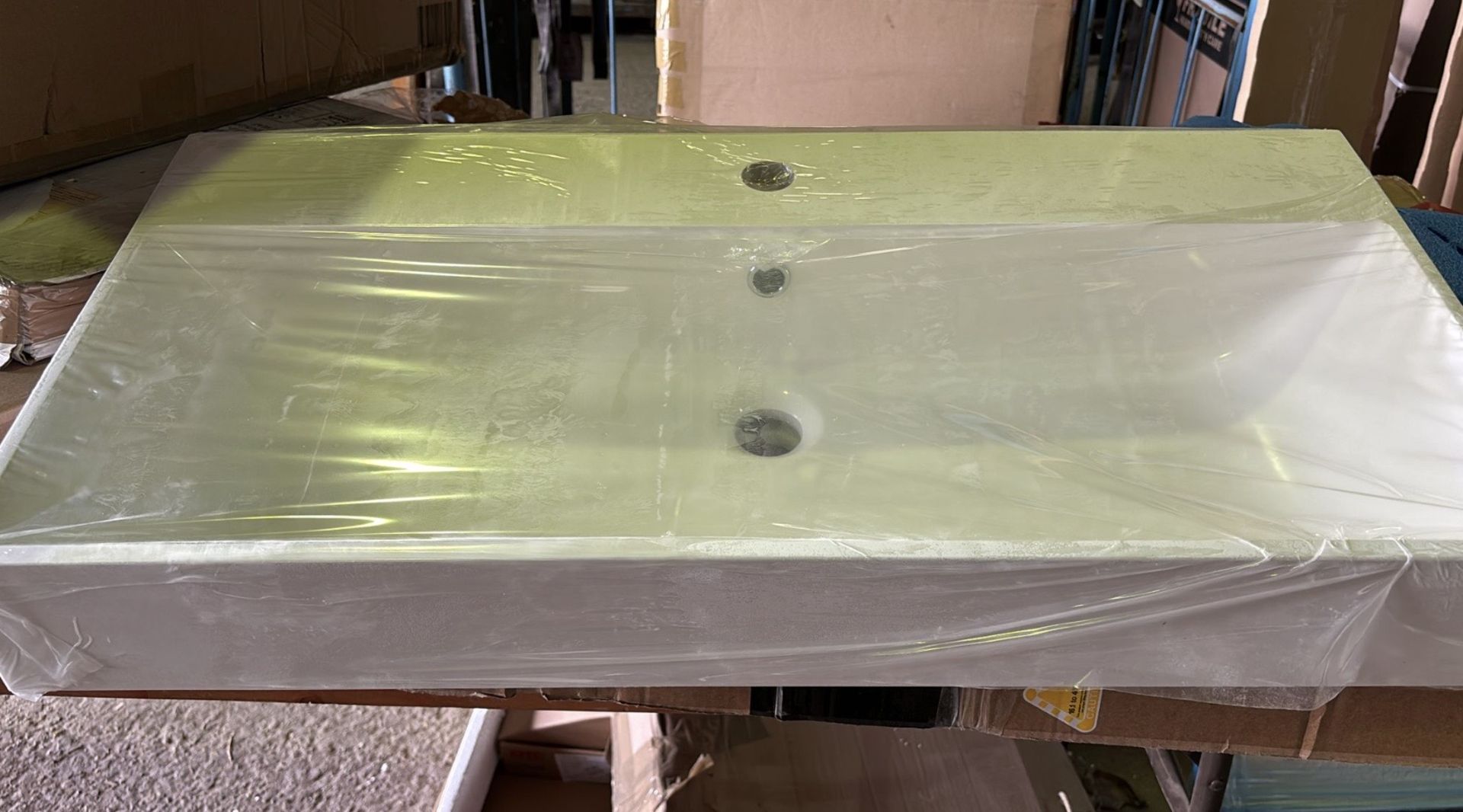 Brand New Bathstore Mino 600mm x 380mm Basin RRP £299 **No Vat** - Image 2 of 2