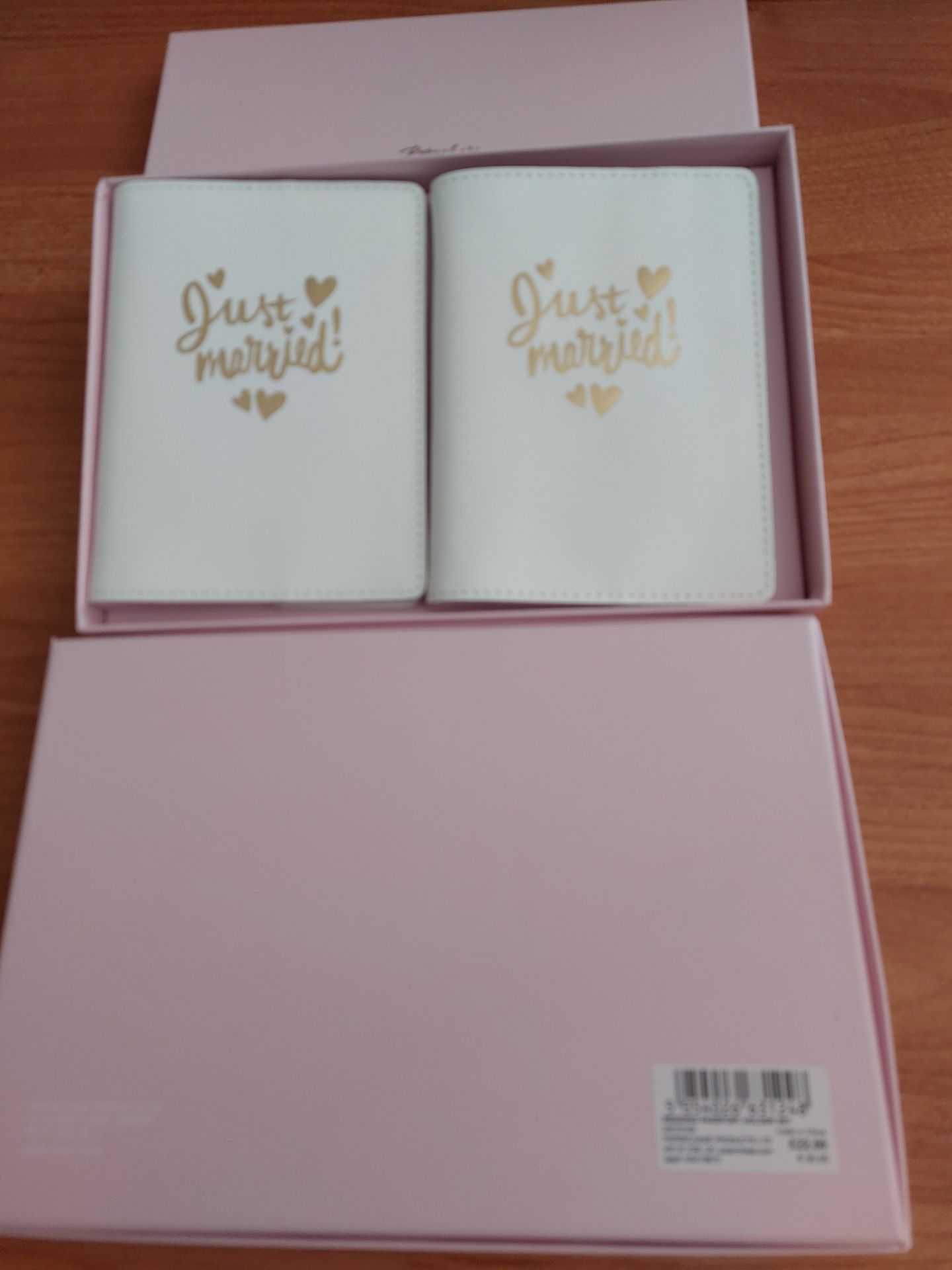 Wedding Passport Covers, 2 Sets of 2 - Image 4 of 7