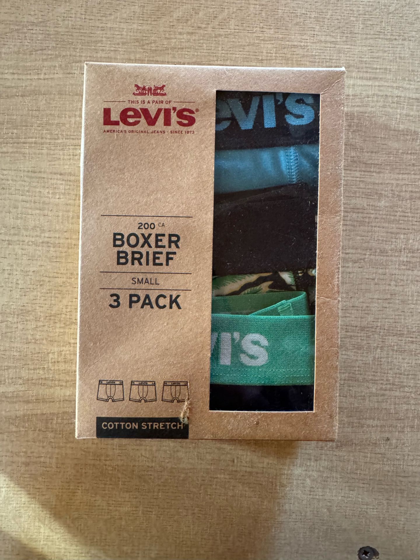 1 x Levi's 200CA Boxer Briefs 3 Pack Hawaiian Print Light Blue Size Small Original Box - Image 2 of 2